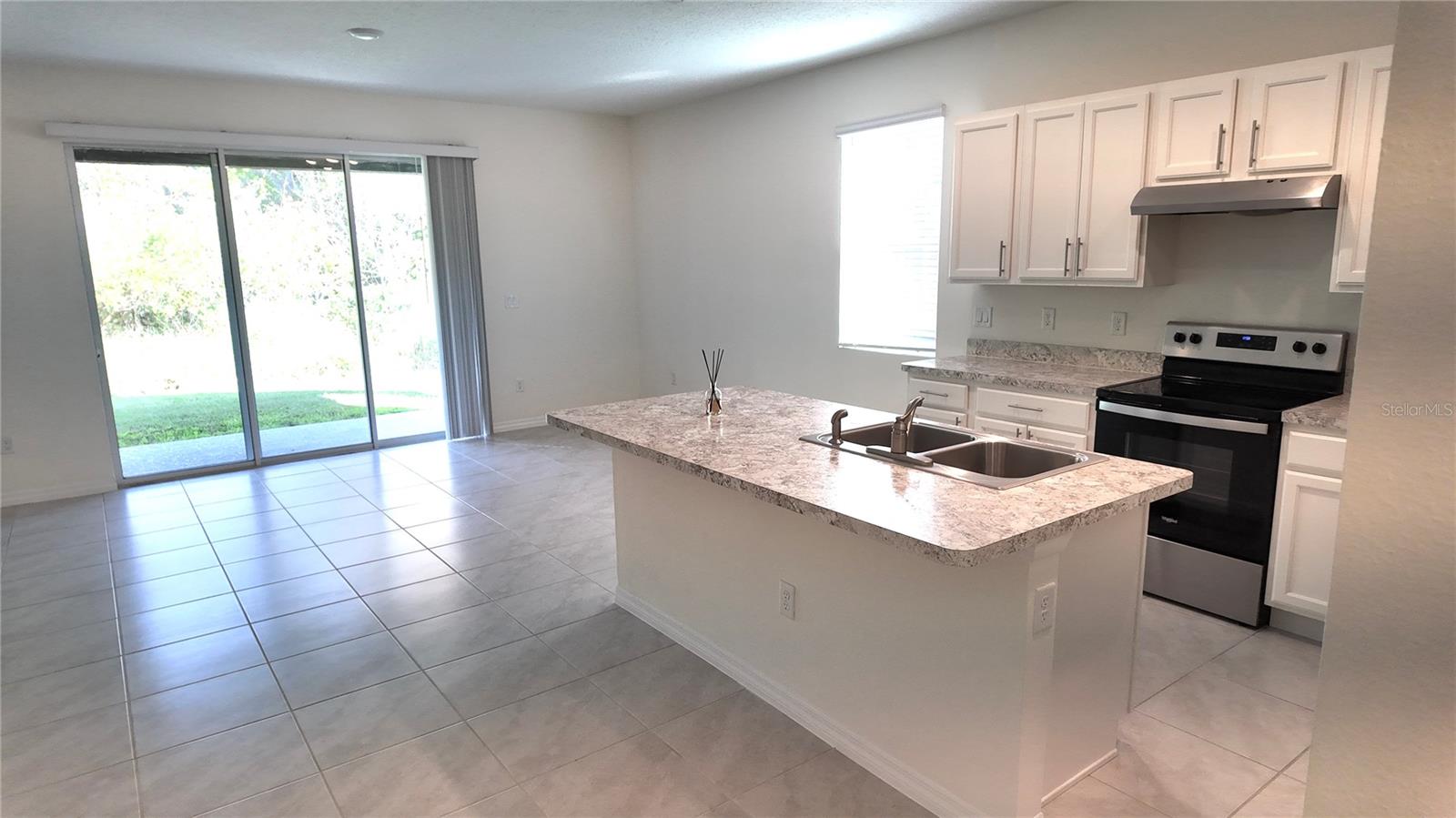 1241 YELLOW FINCH DR, DAVENPORT, FL — photo 4