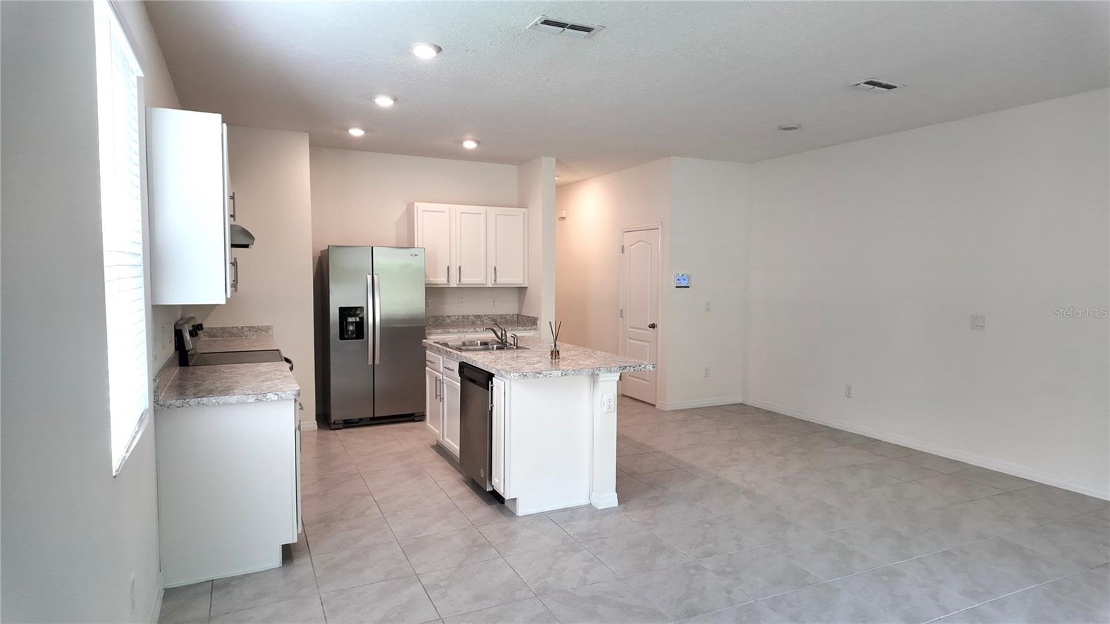 1241 YELLOW FINCH DR, DAVENPORT, FL — photo 7