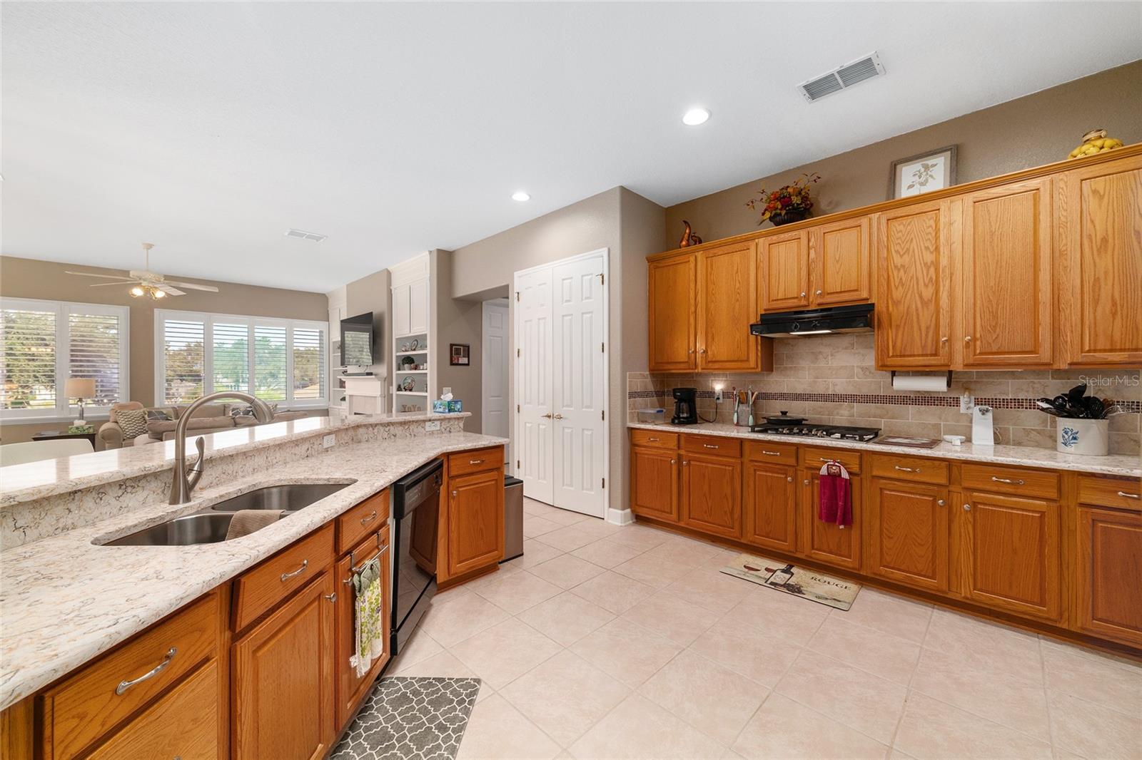 9479 SE 130TH STREET RD, SUMMERFIELD, FL — photo 17