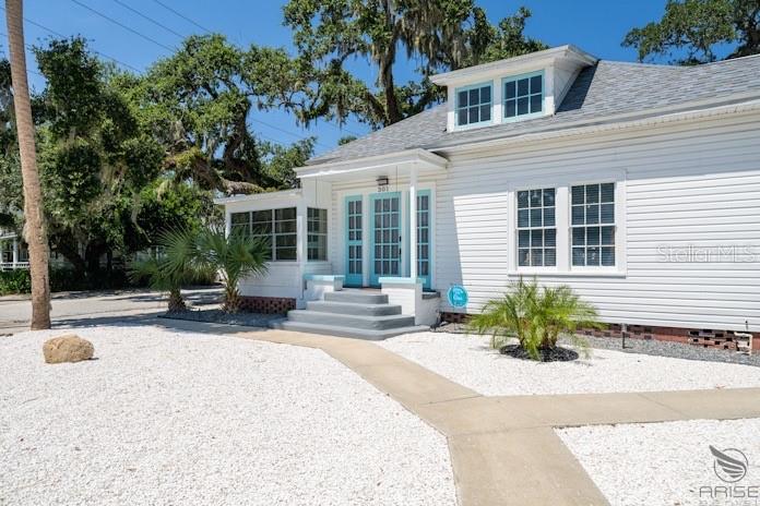 301 LIVE OAK ST, NEW SMYRNA BEACH, FL