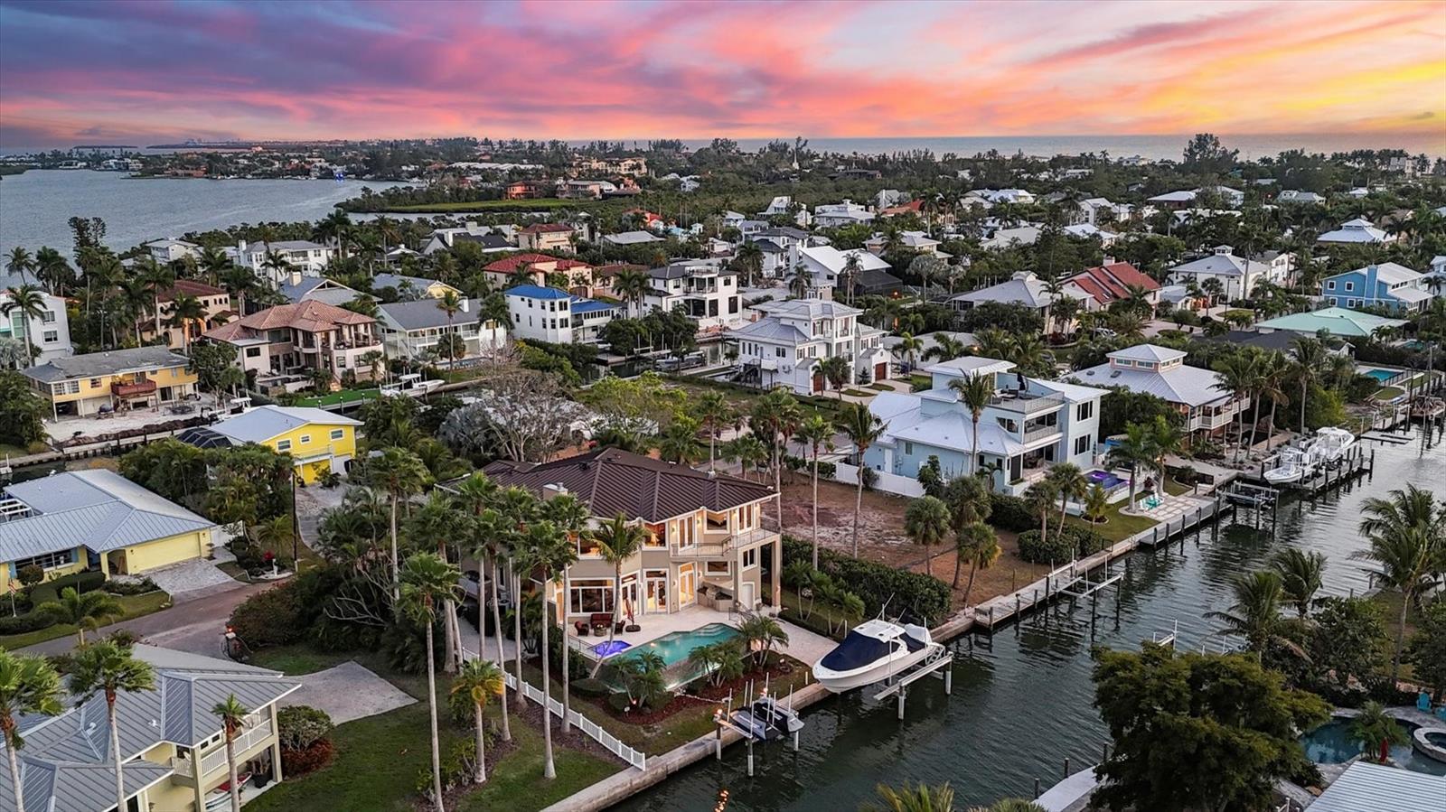 761 NORTON ST, LONGBOAT KEY, FL — photo 8
