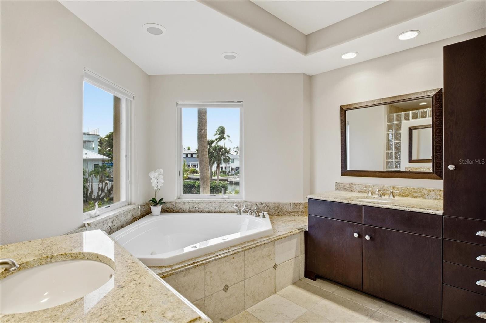 761 NORTON ST, LONGBOAT KEY, FL — photo 26