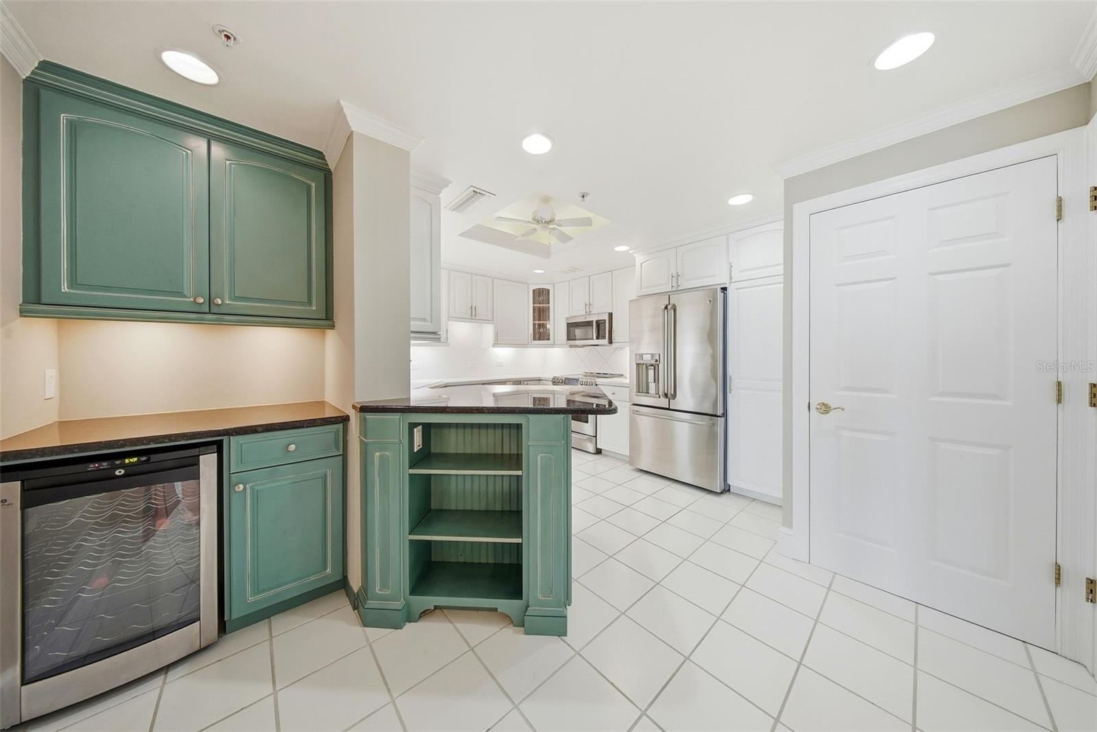 1 BEACH DR SE #1610, ST PETERSBURG, FL — photo 15