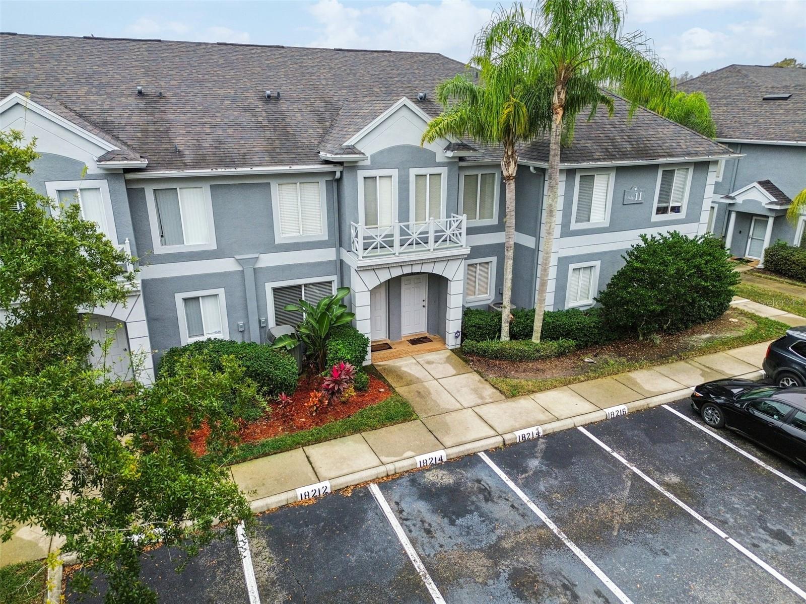 18214 PARADISE POINT DR, TAMPA, FL — photo 2