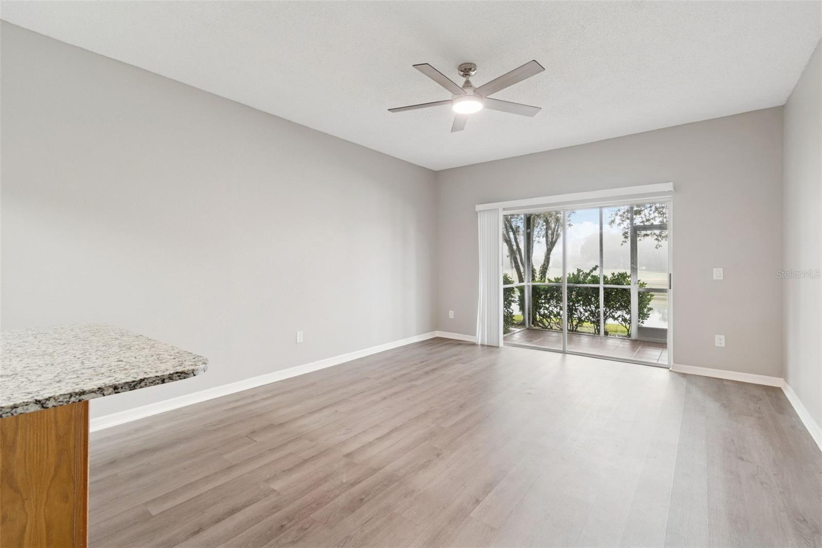 18214 PARADISE POINT DR, TAMPA, FL — photo 14