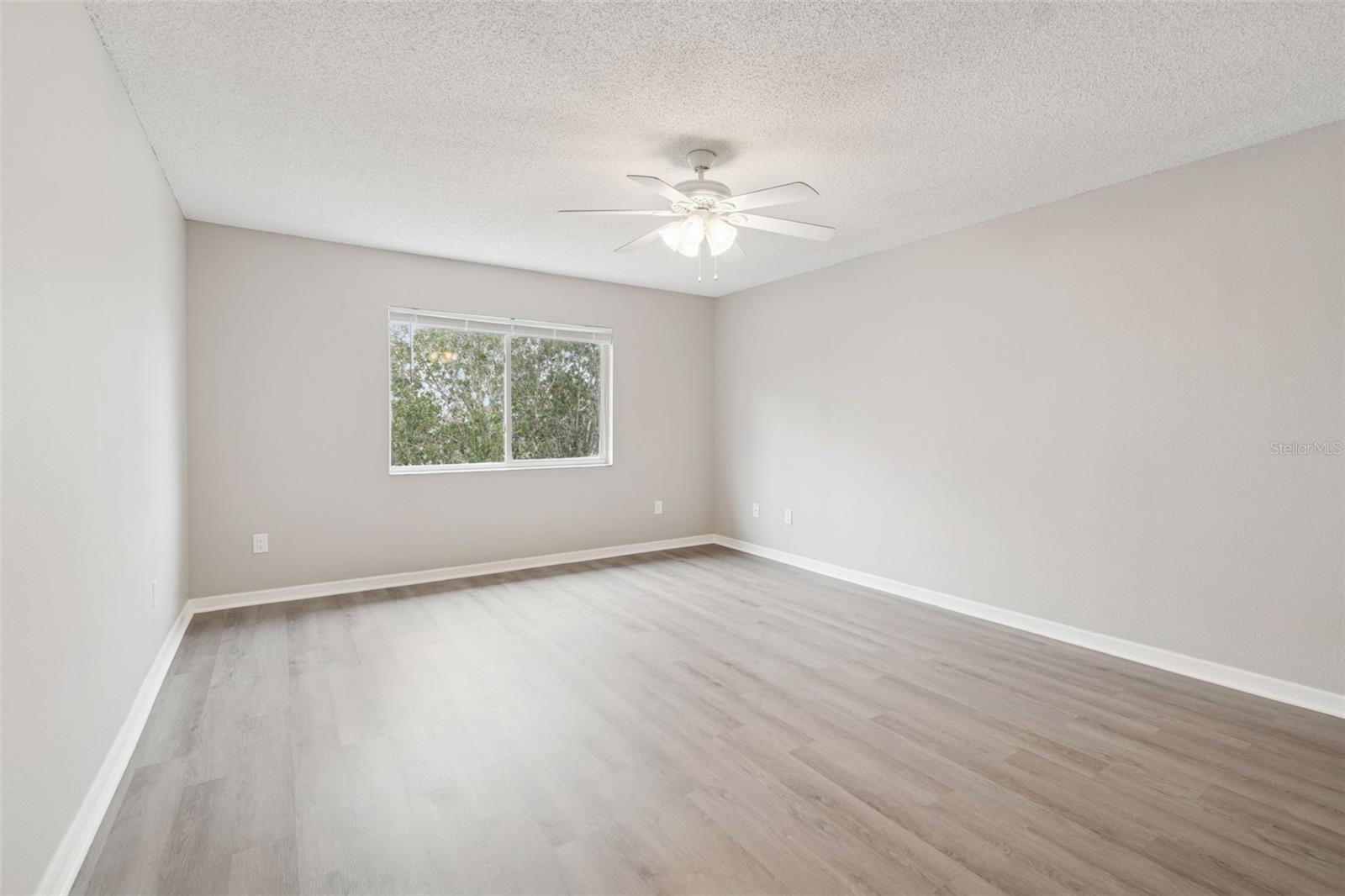18214 PARADISE POINT DR, TAMPA, FL — photo 20