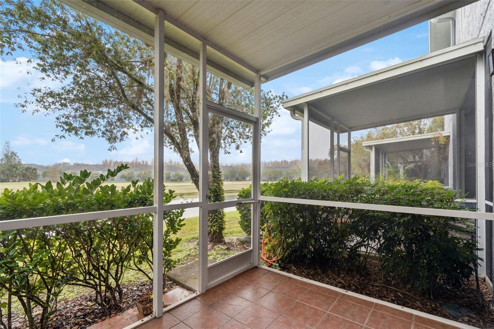 18214 PARADISE POINT DR, TAMPA, FL — photo 29