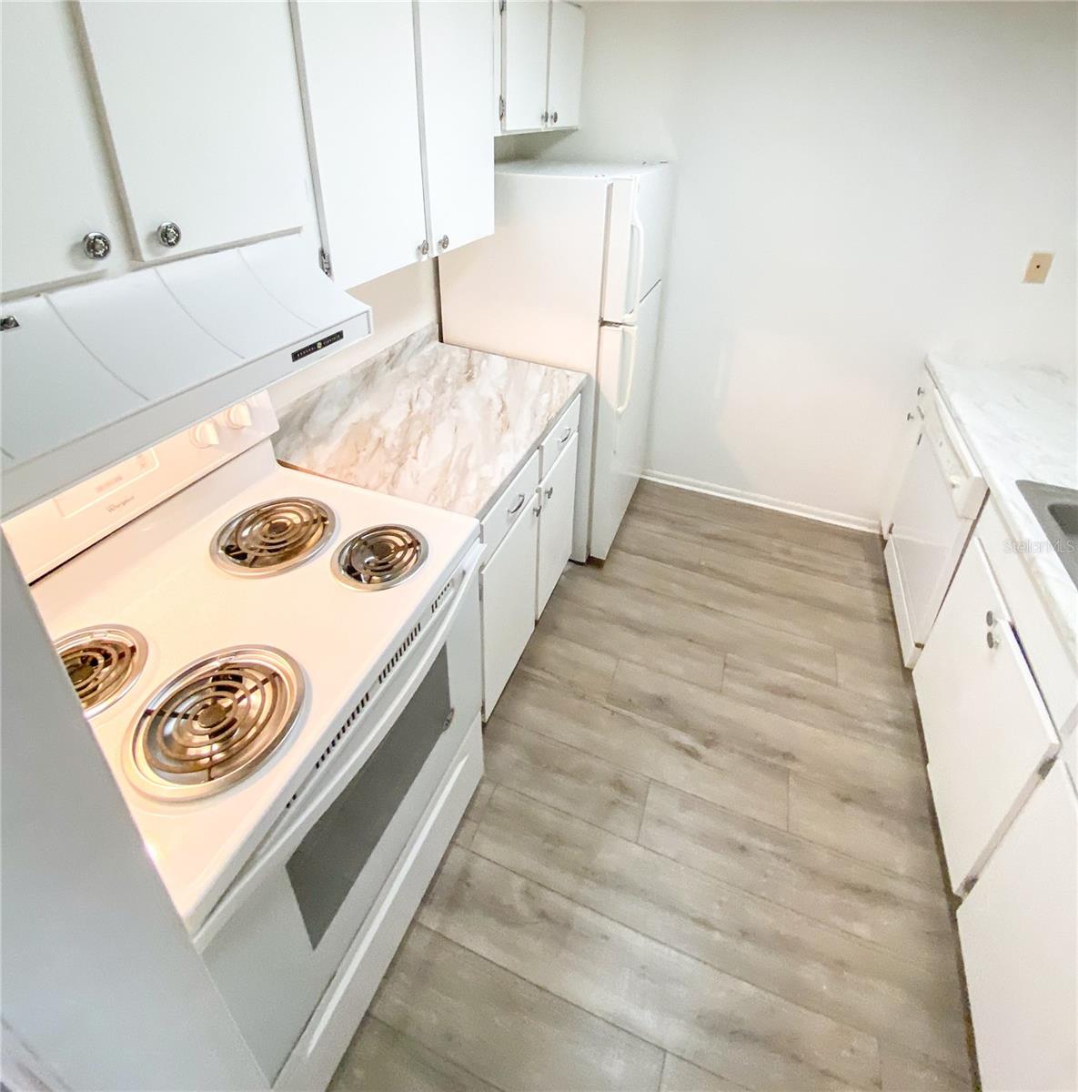 4325 AEGEAN DR #128B, TAMPA, FL — photo 10