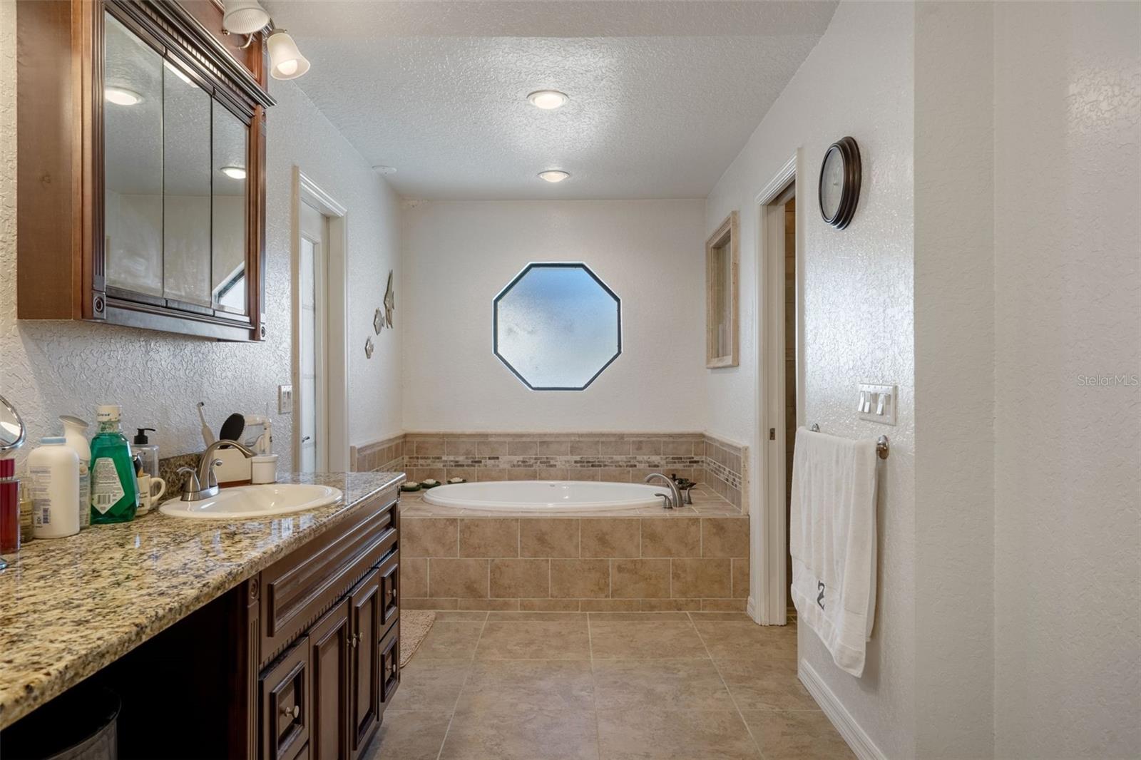 10421 TEMPLEWOOD CT, SPRING HILL, FL — photo 30