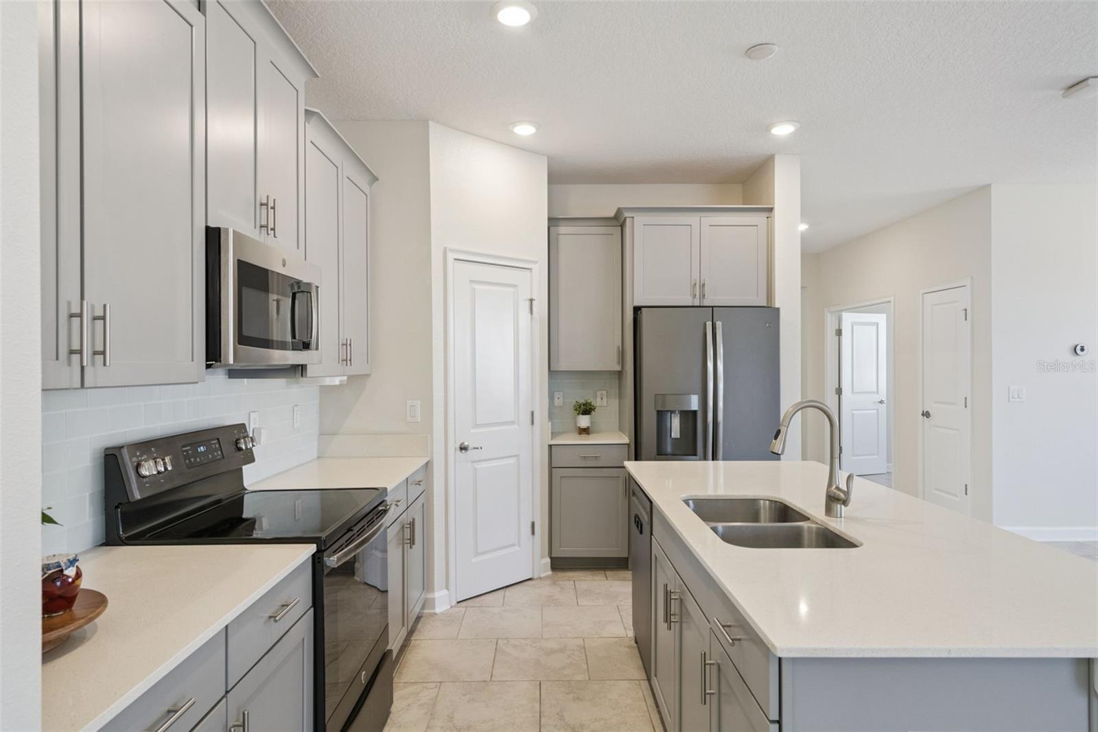 2733 ATTWATER LOOP, WINTER HAVEN, FL — photo 10