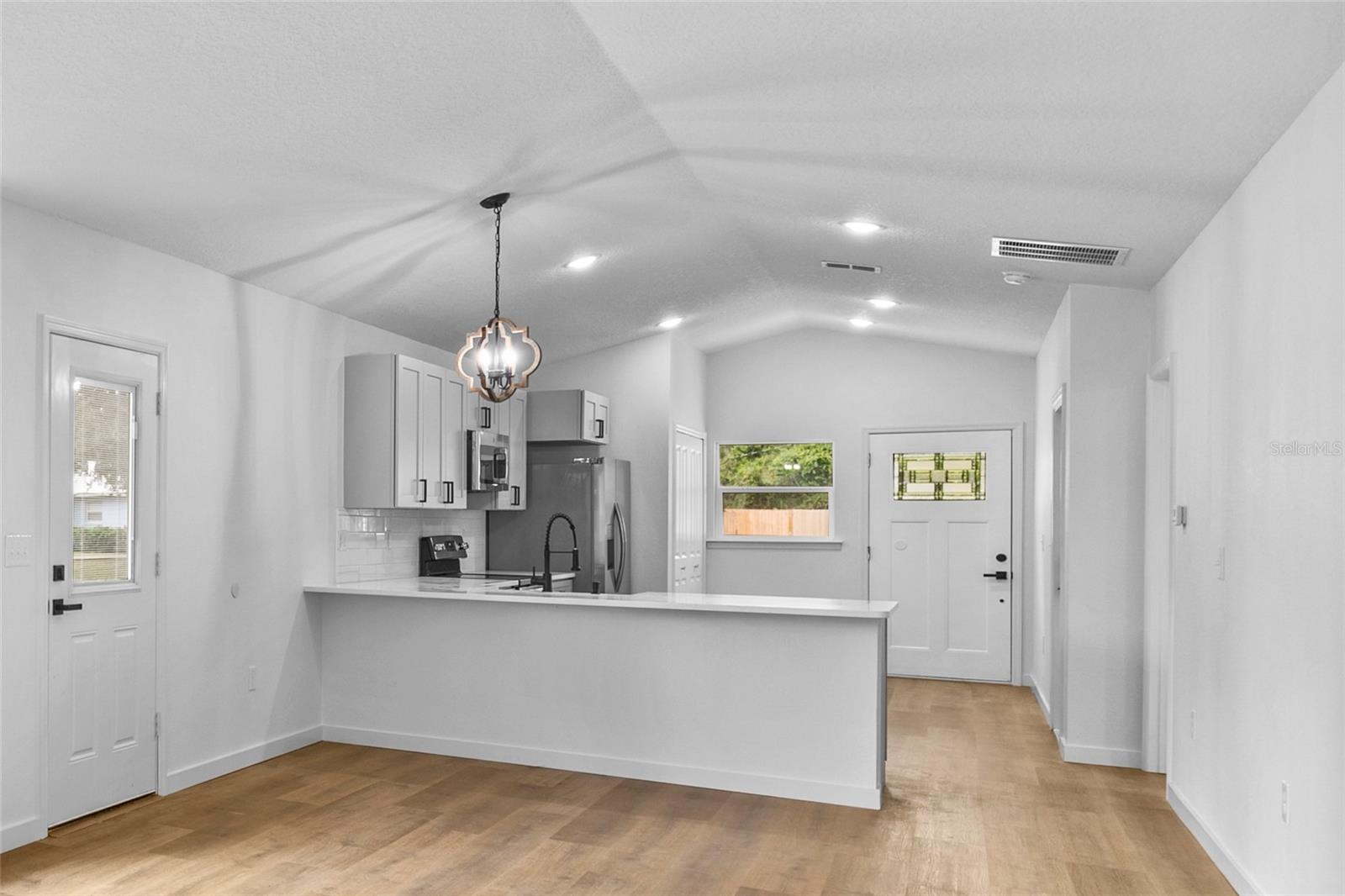 1012 E HAZZARD, EUSTIS, FL — photo 17
