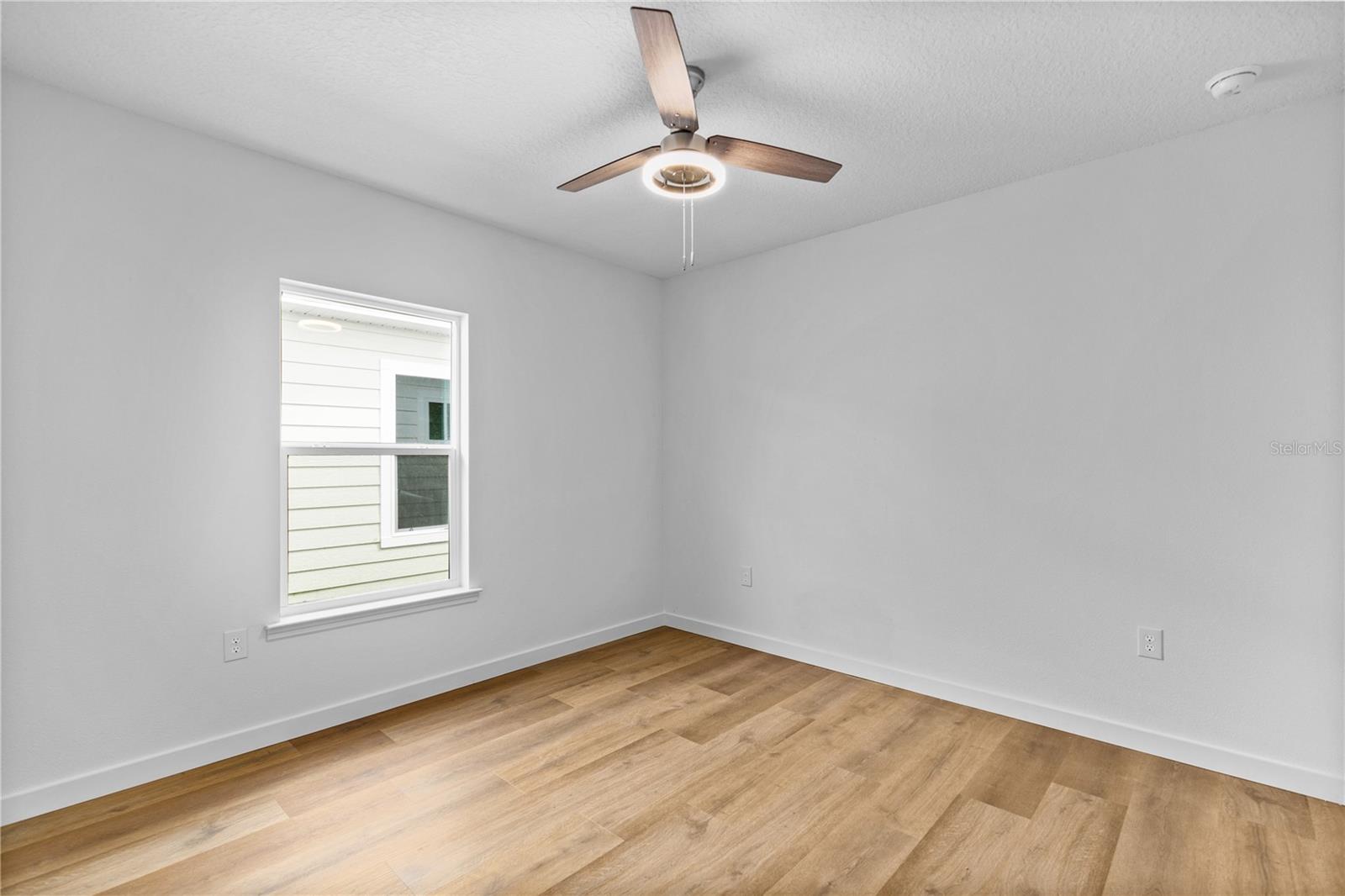 1012 E HAZZARD, EUSTIS, FL — photo 31