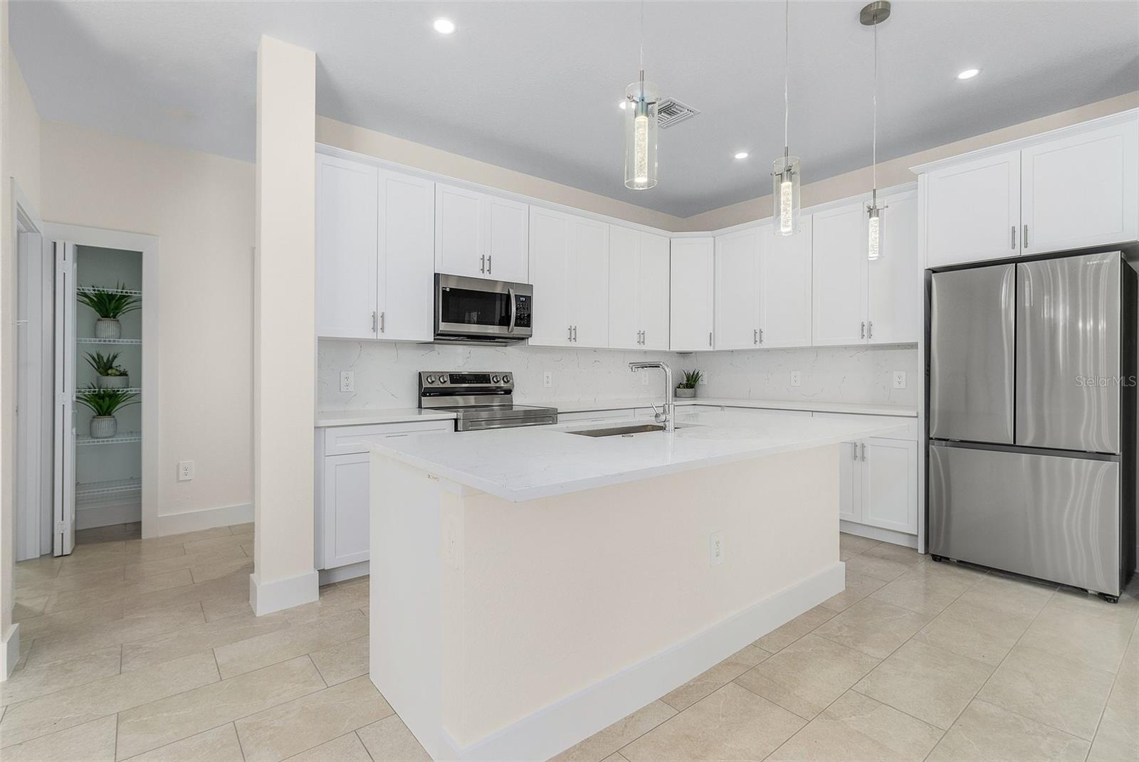 162 APOLLO DR, ROTONDA WEST, FL — photo 4