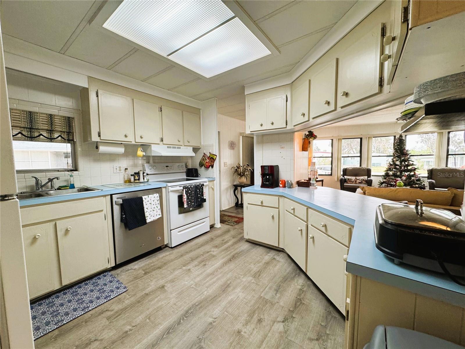 407 PALO VERDE DR, LEESBURG, FL — photo 12