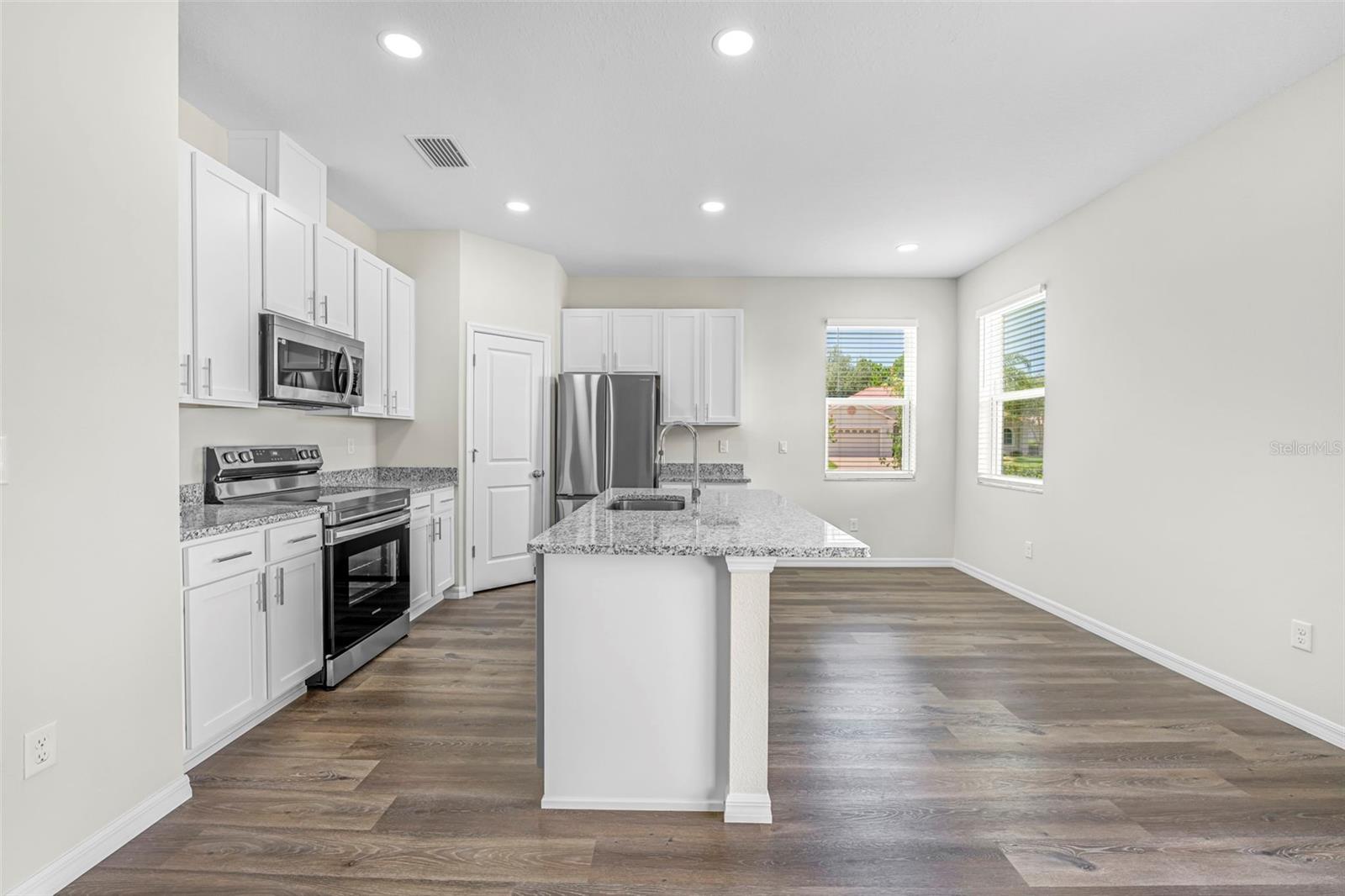 9313 GENTLE BEN CT, WEEKI WACHEE, FL — photo 7
