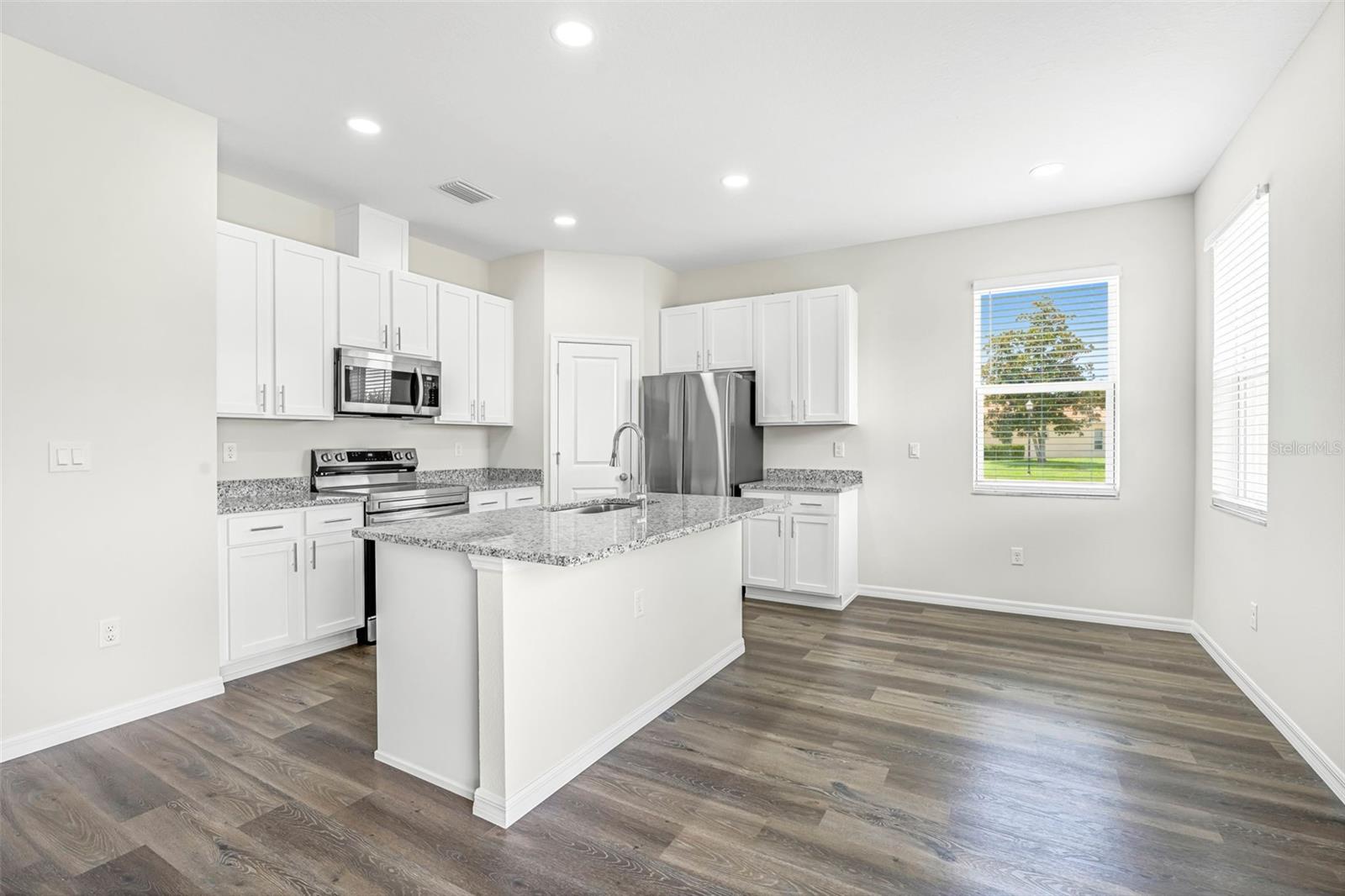 9313 GENTLE BEN CT, WEEKI WACHEE, FL — photo 8