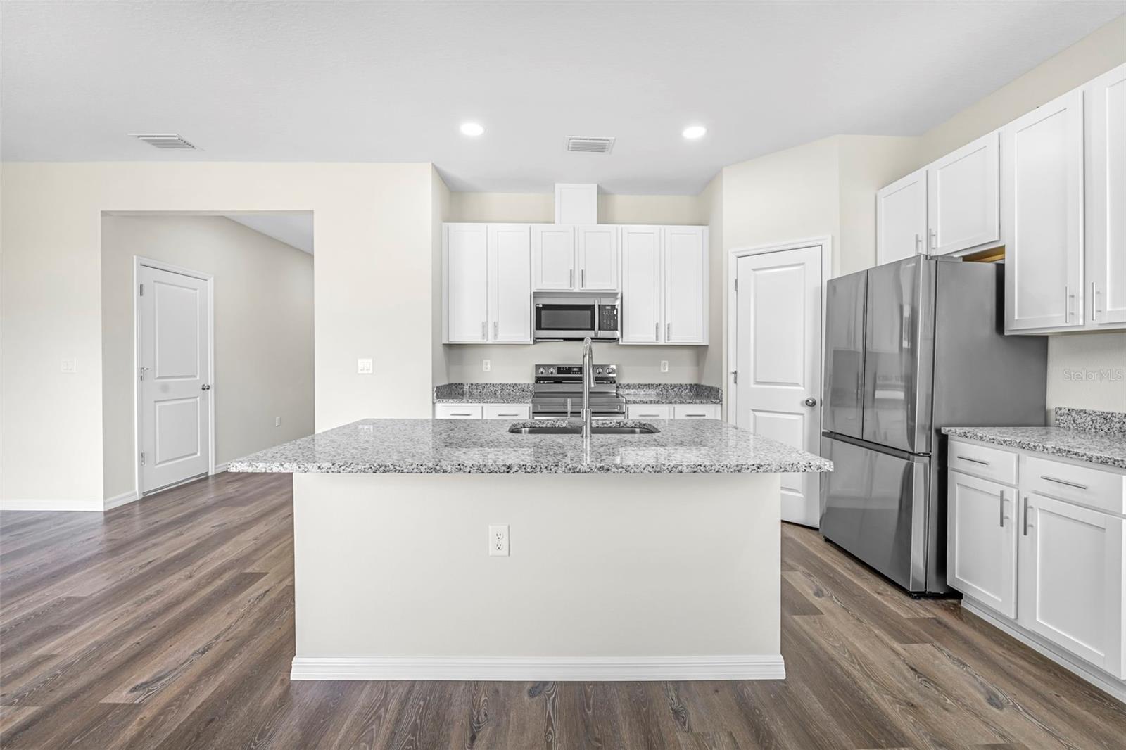 9313 GENTLE BEN CT, WEEKI WACHEE, FL — photo 10