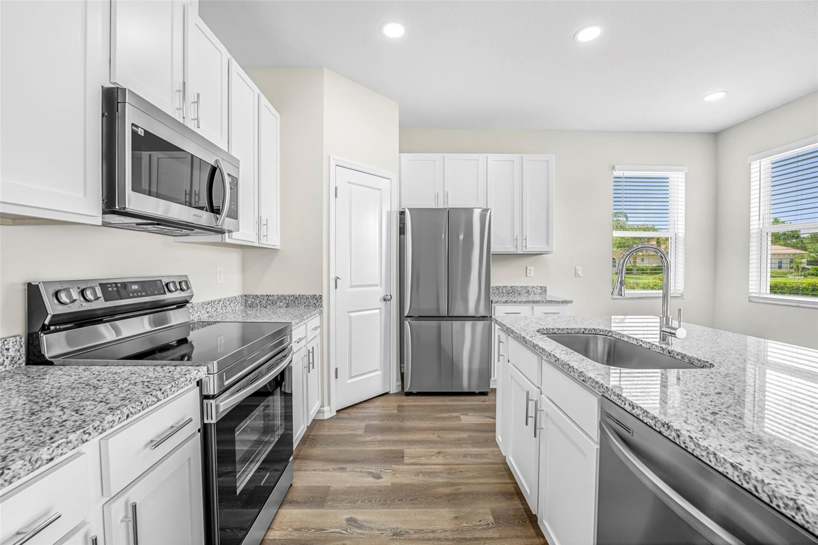 9313 GENTLE BEN CT, WEEKI WACHEE, FL — photo 13