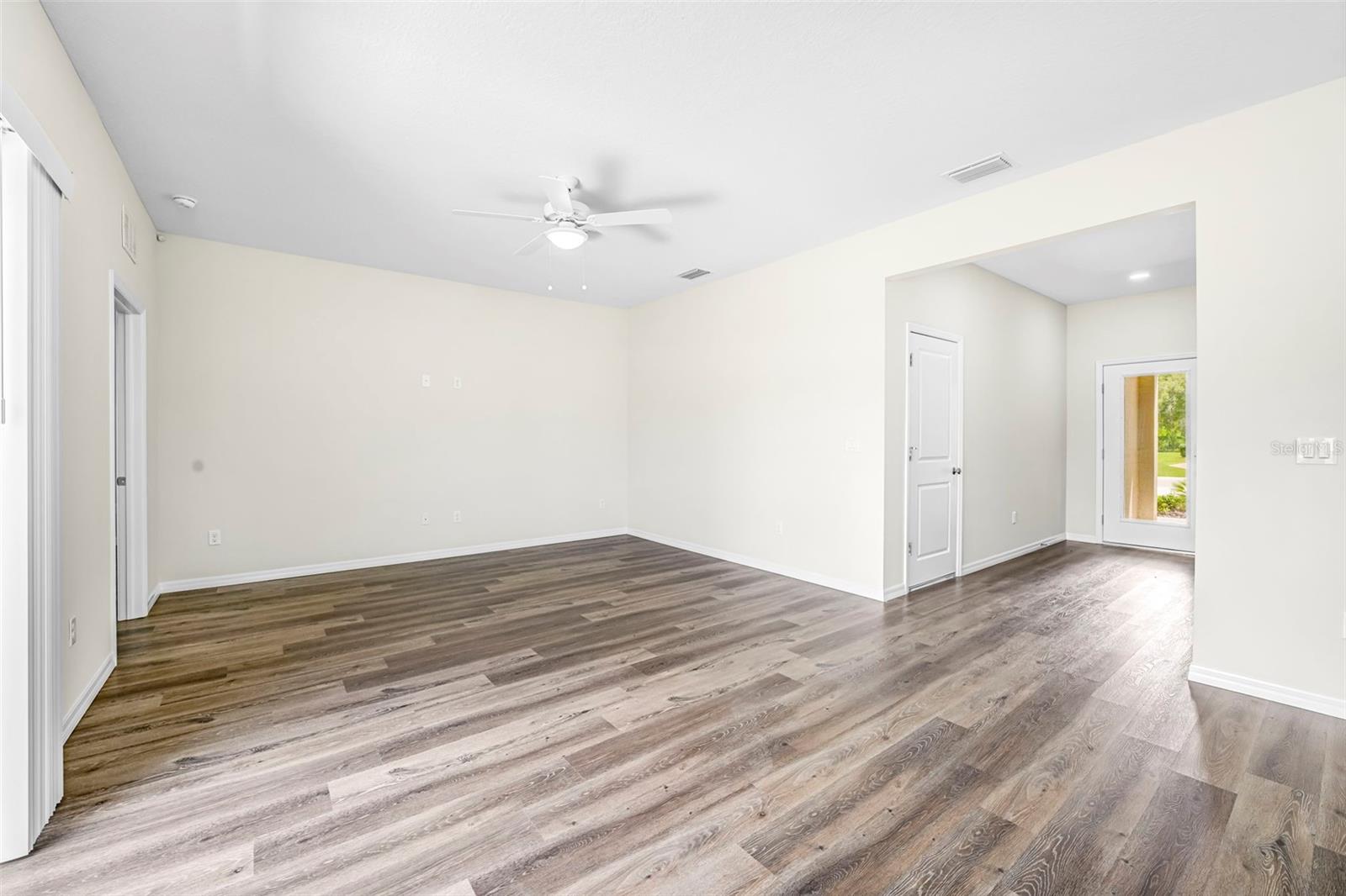 9313 GENTLE BEN CT, WEEKI WACHEE, FL — photo 17