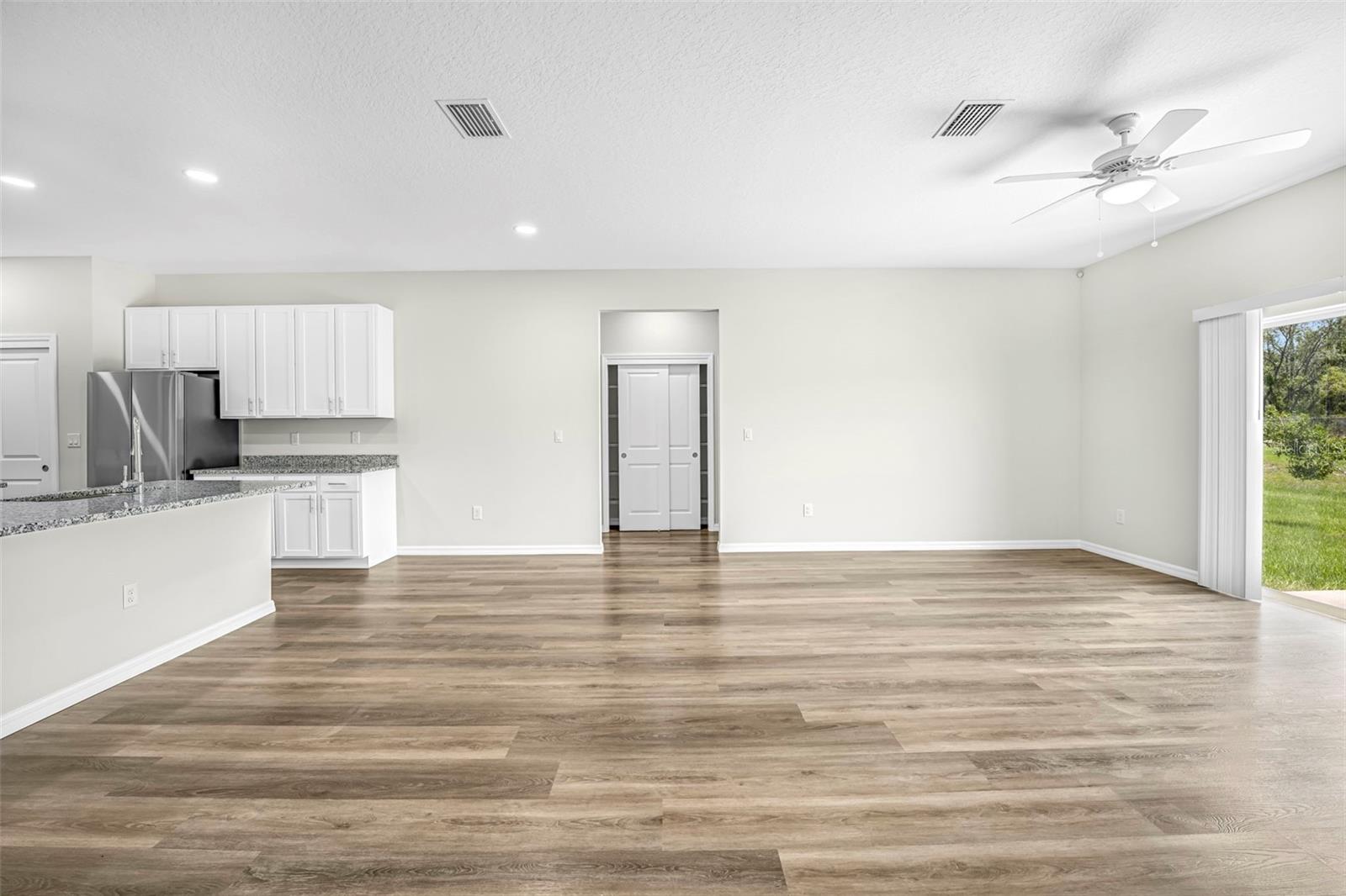 9322 SEVE CT, WEEKI WACHEE, FL — photo 31