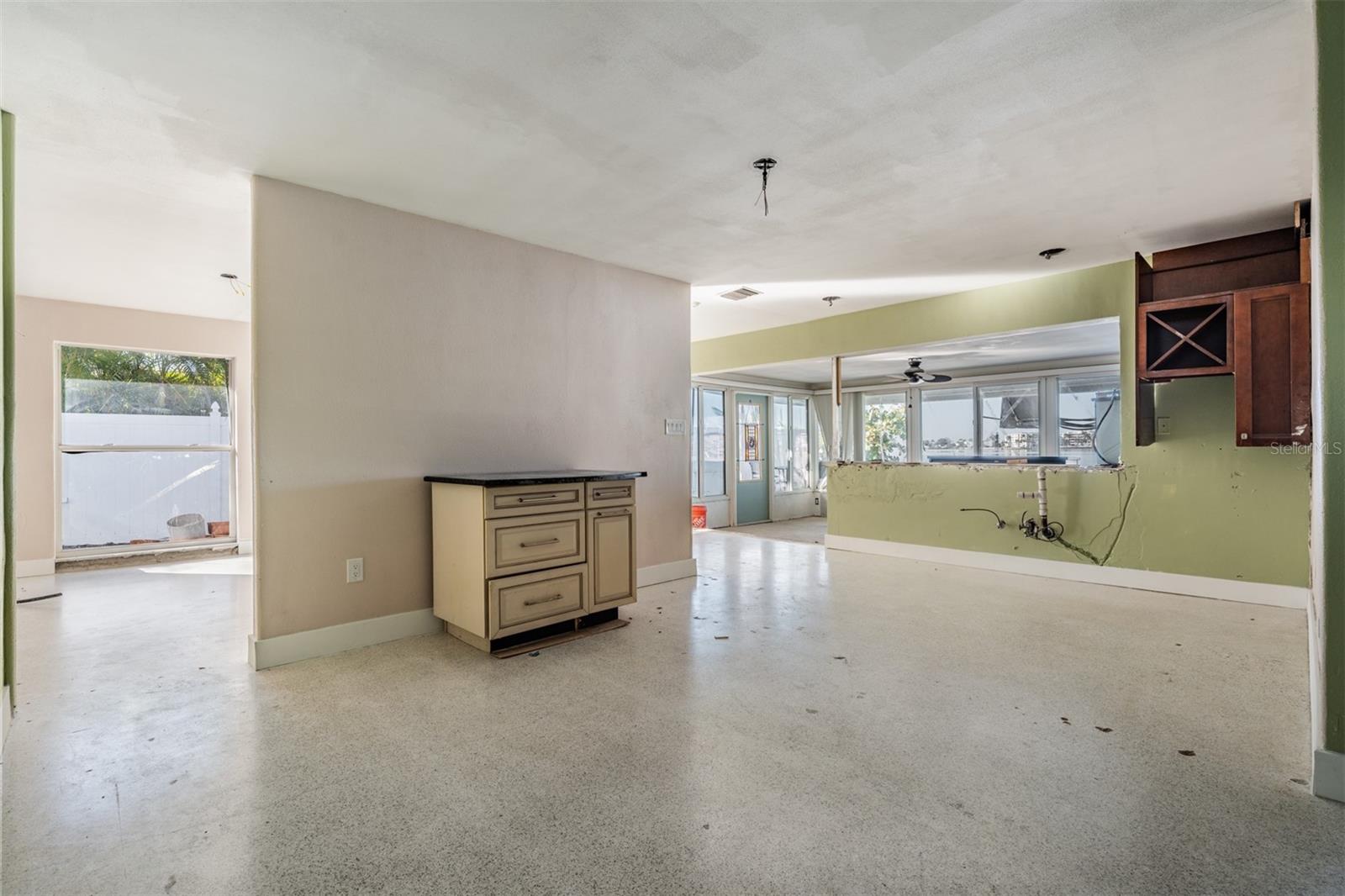 1854 DOLPHIN BLVD S, ST PETERSBURG, FL — photo 9