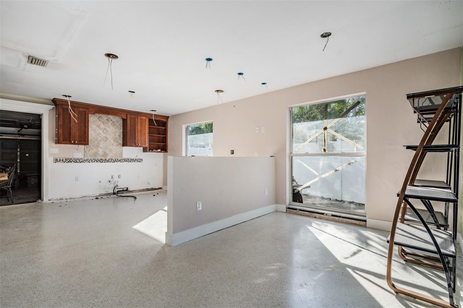 1854 DOLPHIN BLVD S, ST PETERSBURG, FL — photo 14
