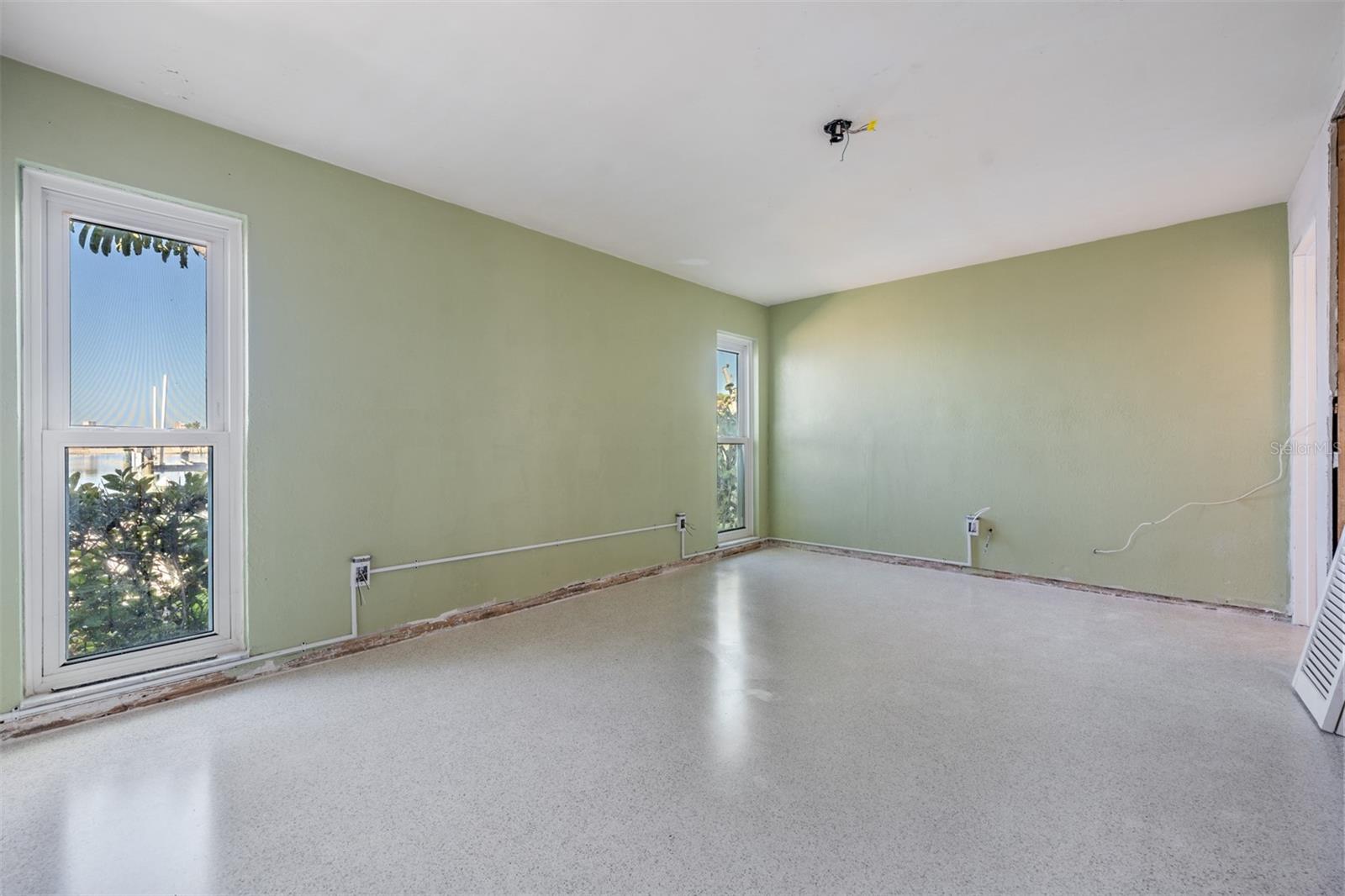 1854 DOLPHIN BLVD S, ST PETERSBURG, FL — photo 18