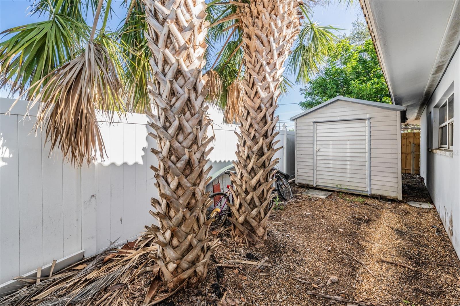 1854 DOLPHIN BLVD S, ST PETERSBURG, FL — photo 32