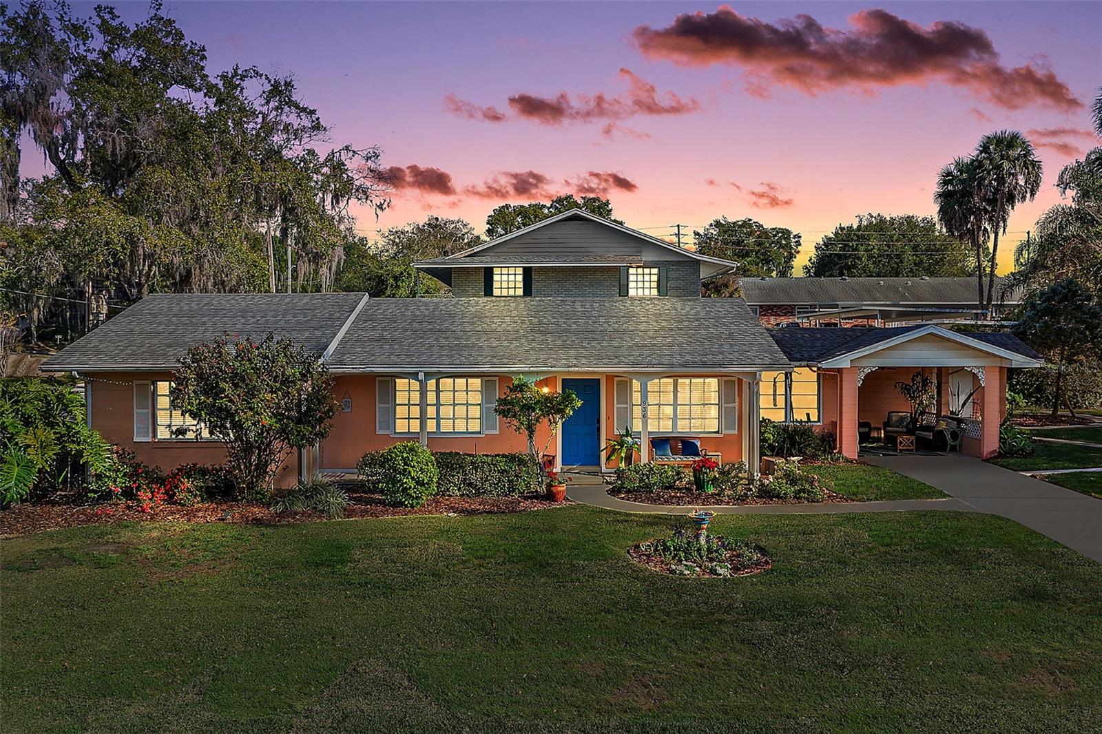 936 N BAKER ST, MOUNT DORA, FL