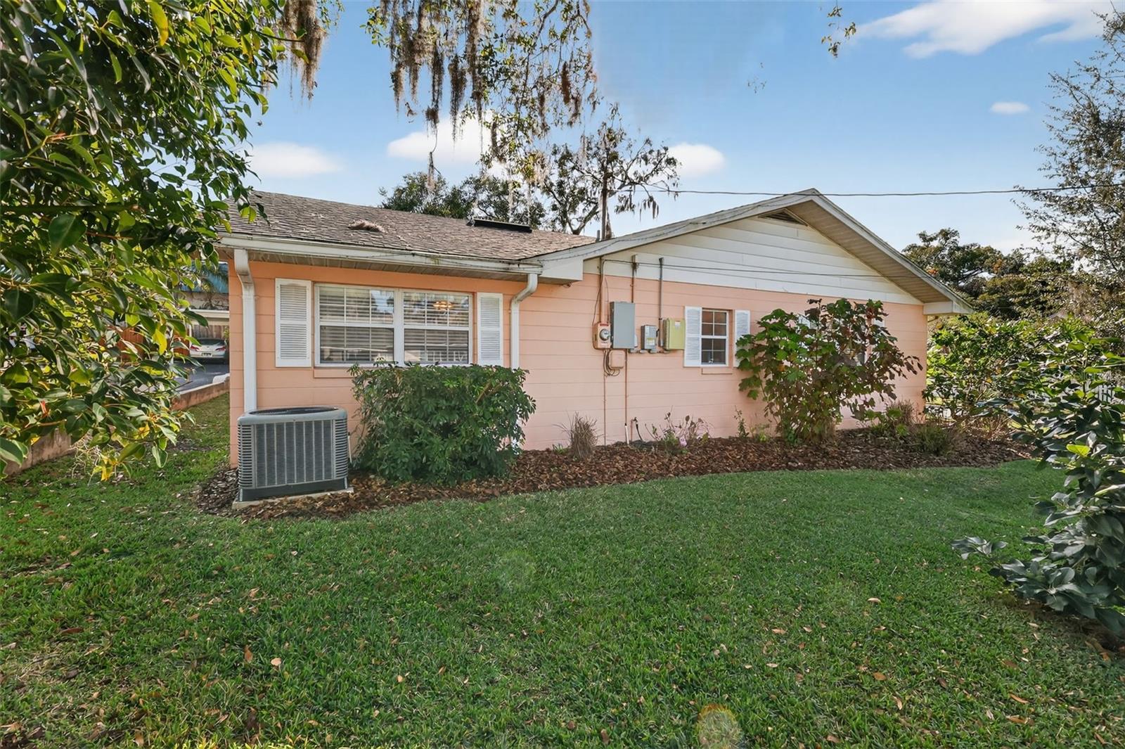 936 N BAKER ST, MOUNT DORA, FL — photo 101