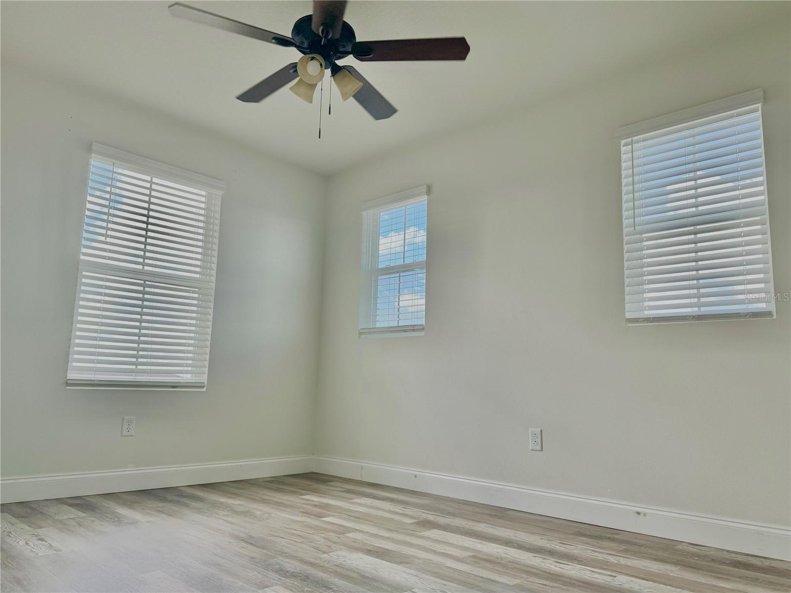 2540 BLOWING BREEZE AVE, KISSIMMEE, FL — photo 17
