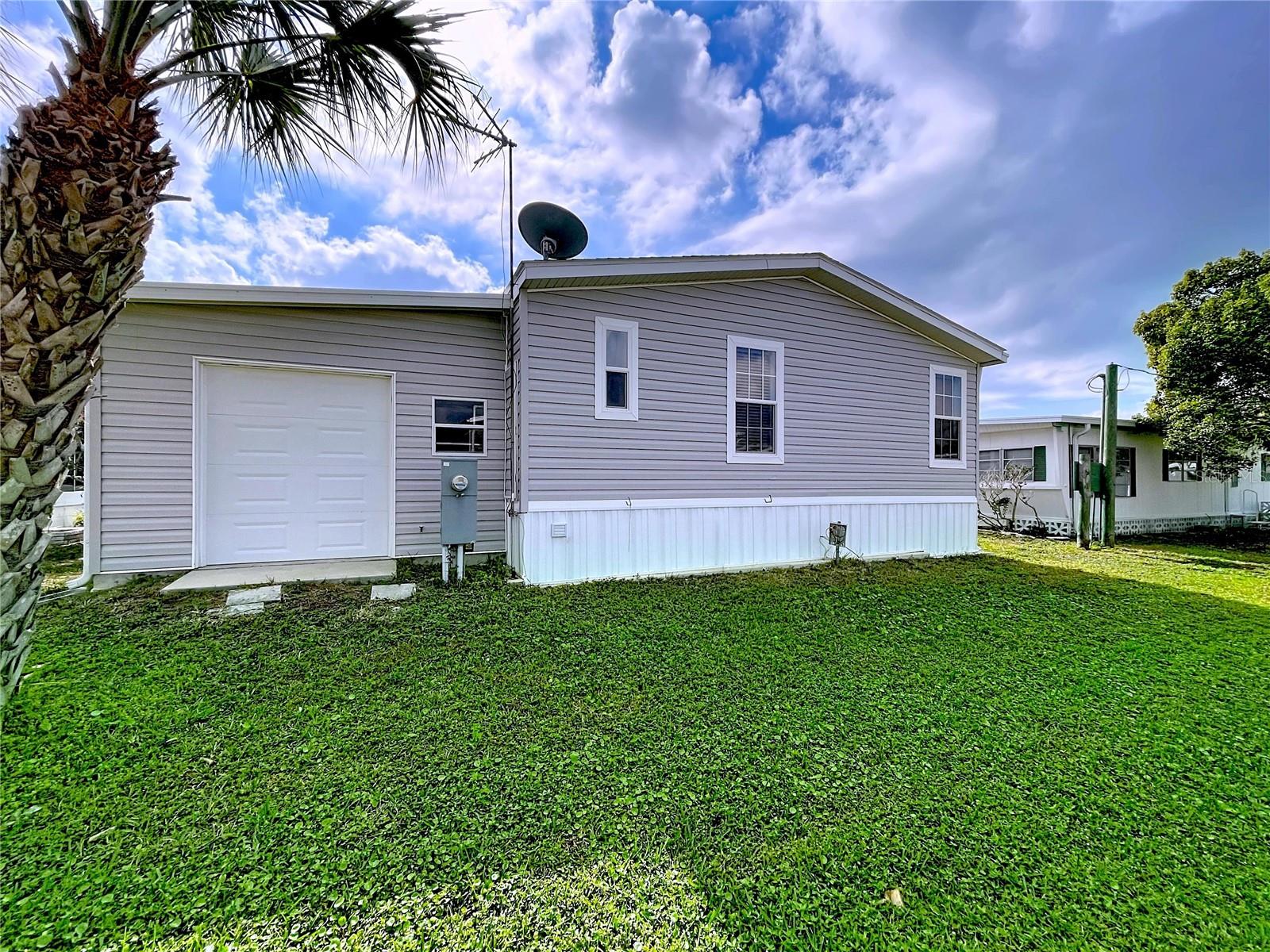 604 49TH E AVE E, BRADENTON, FL — photo 28