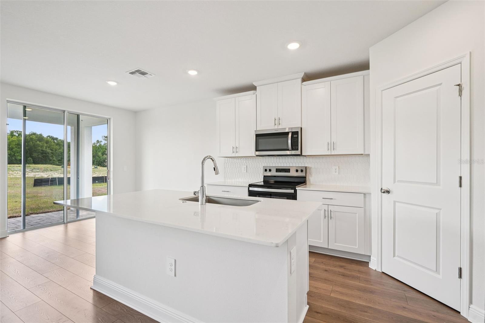 791 SUNSHOWER DR, LADY LAKE, FL — photo 23