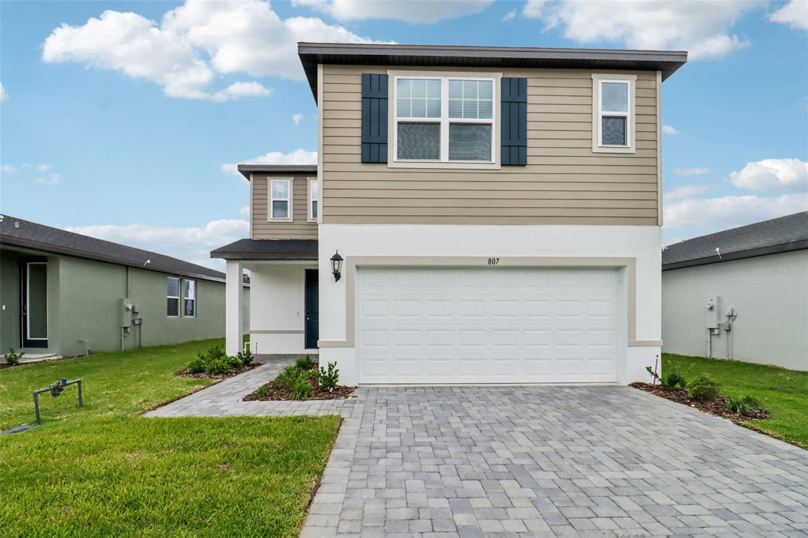 807 SUNSHOWER DR, LADY LAKE, FL