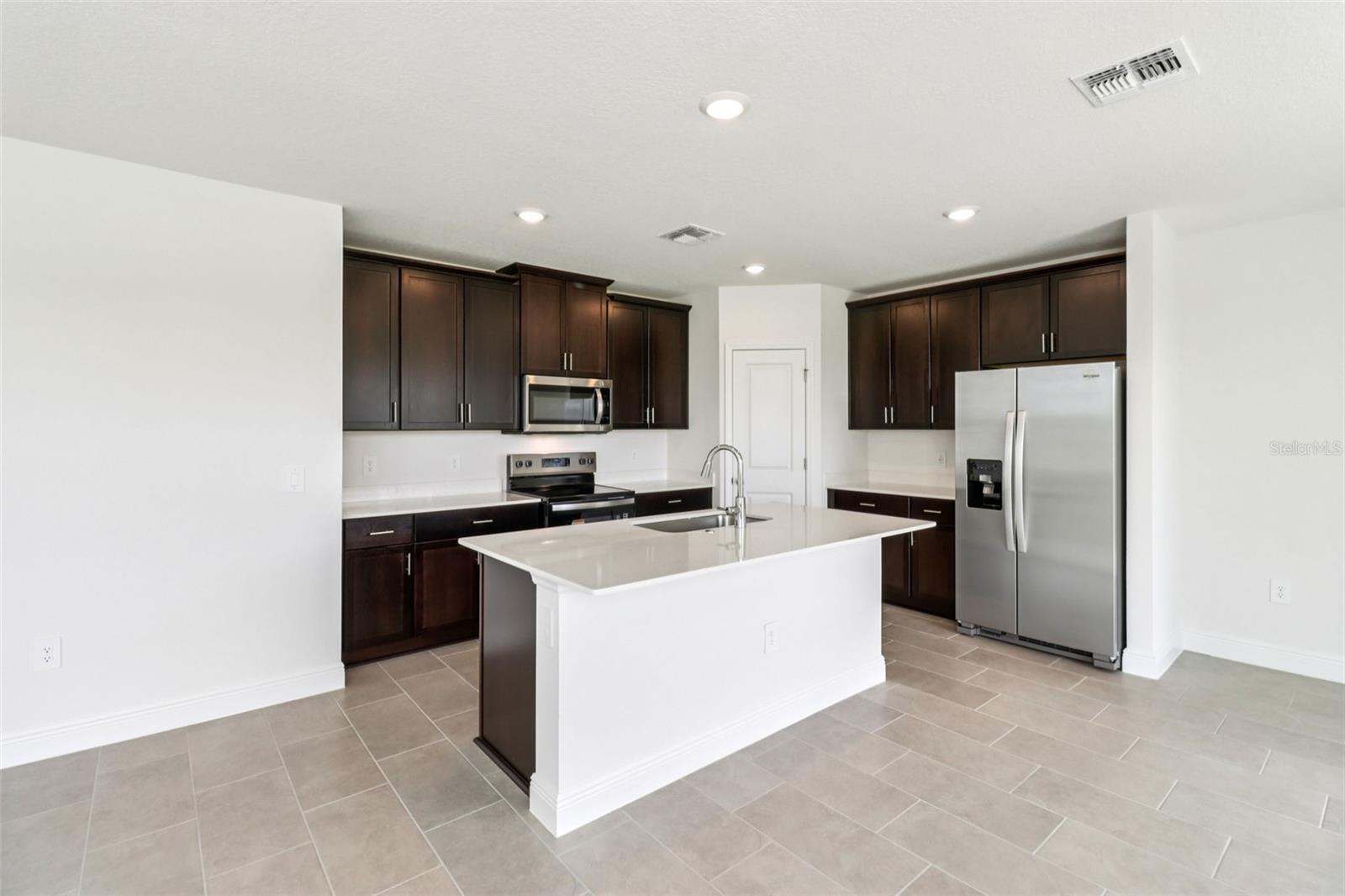 891 SUNSHOWER DR, LADY LAKE, FL — photo 19