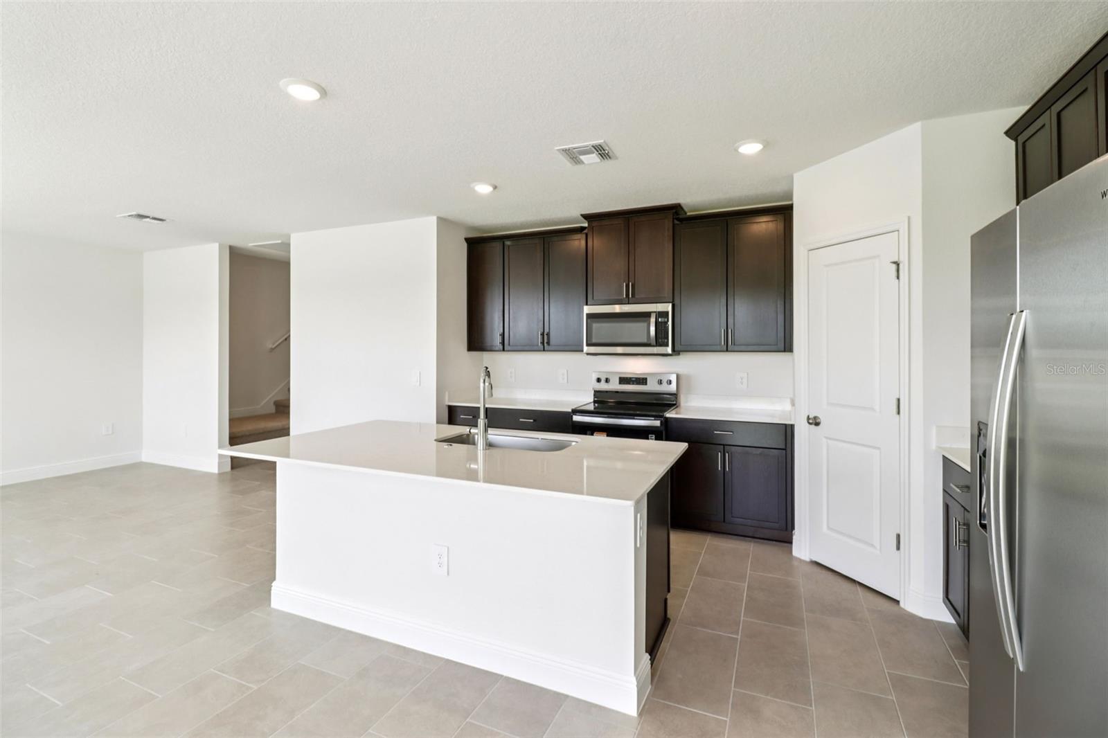 891 SUNSHOWER DR, LADY LAKE, FL — photo 23