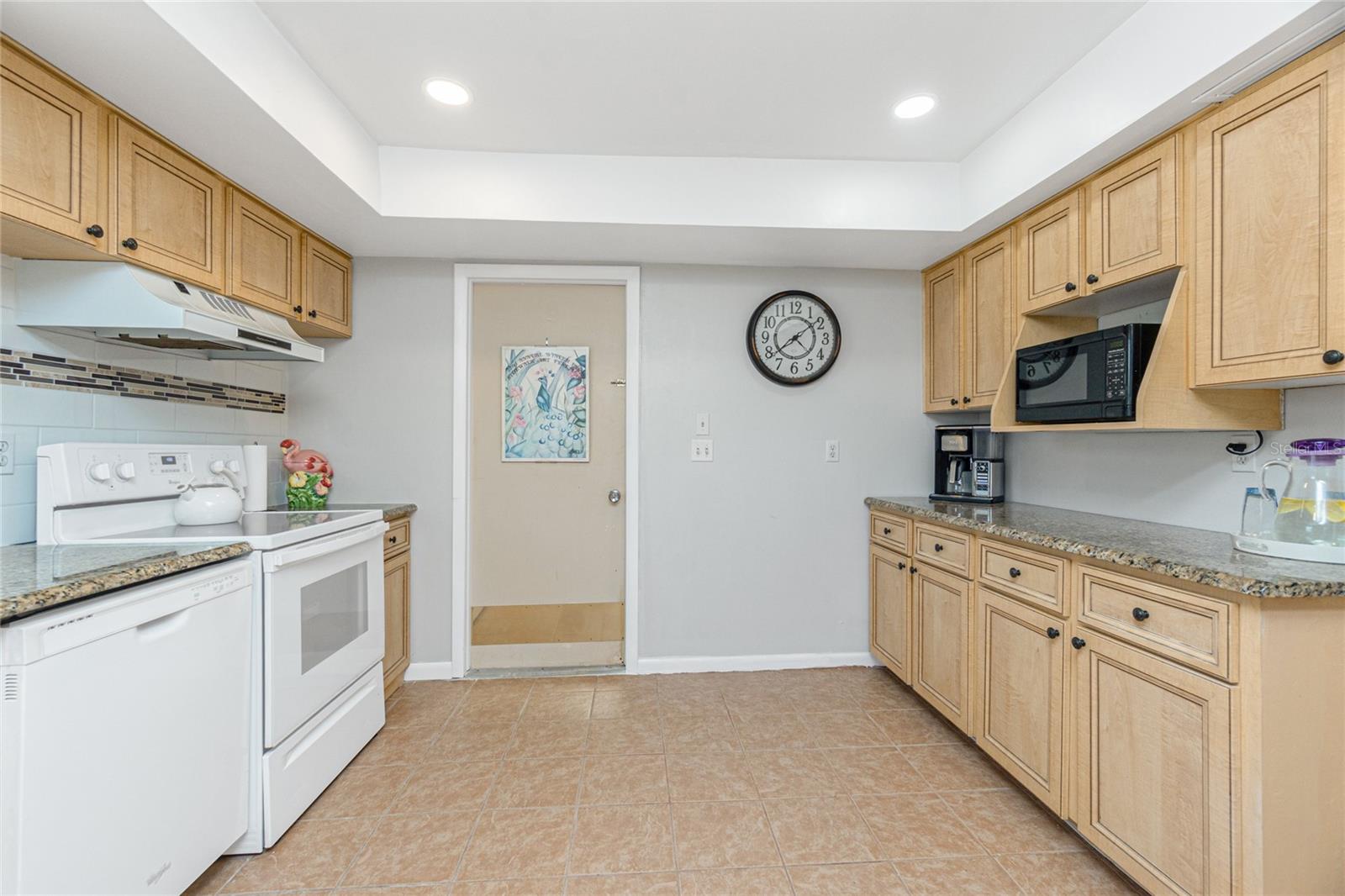 113 ANNAPOLIS LN, ROTONDA WEST, FL — photo 40