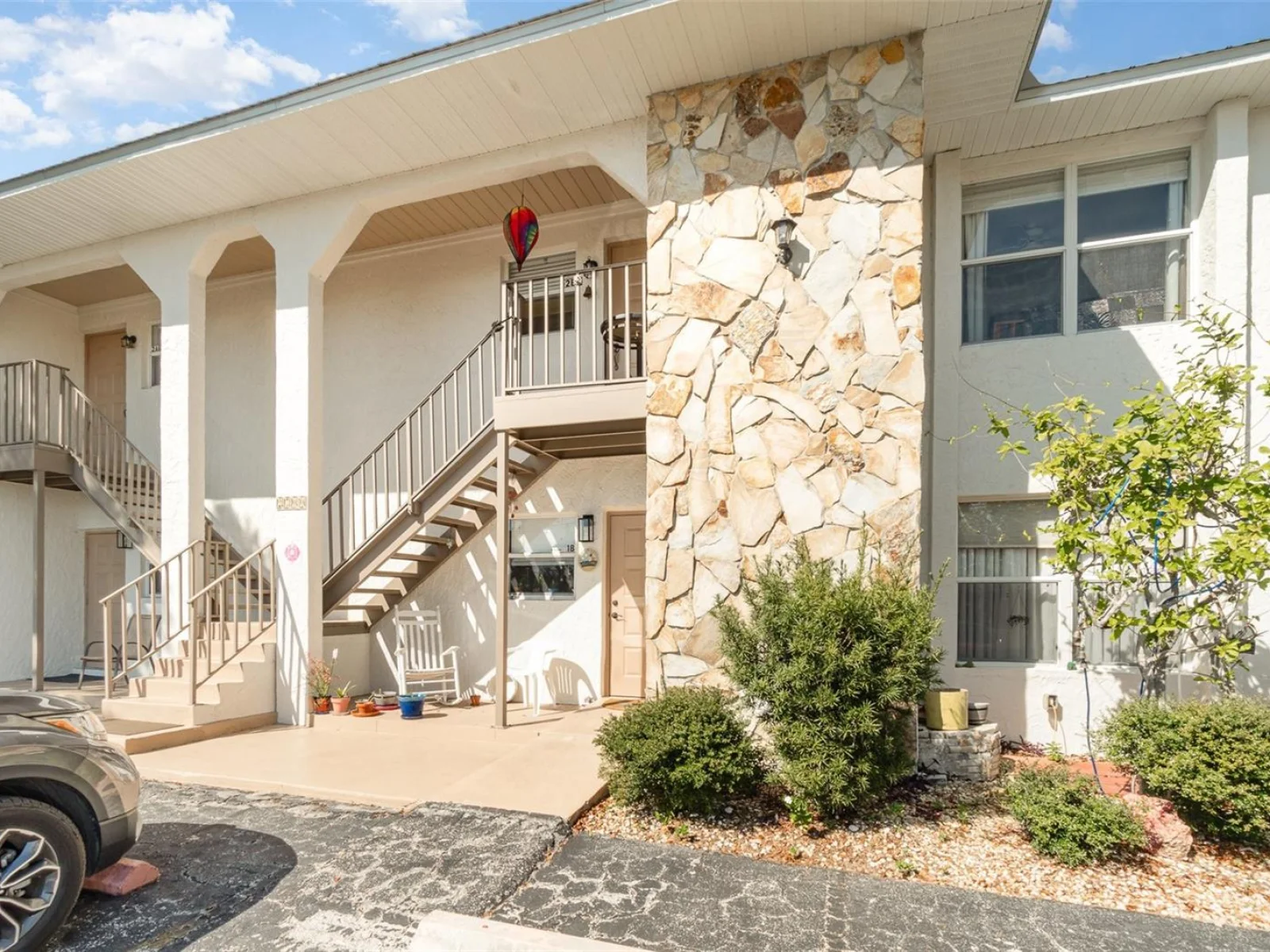 2700 MAGDALINA DR #2B, PUNTA GORDA, FL — photo 2