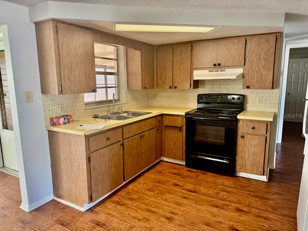 9617 LAKE CHRISE LN, PORT RICHEY, FL — photo 2