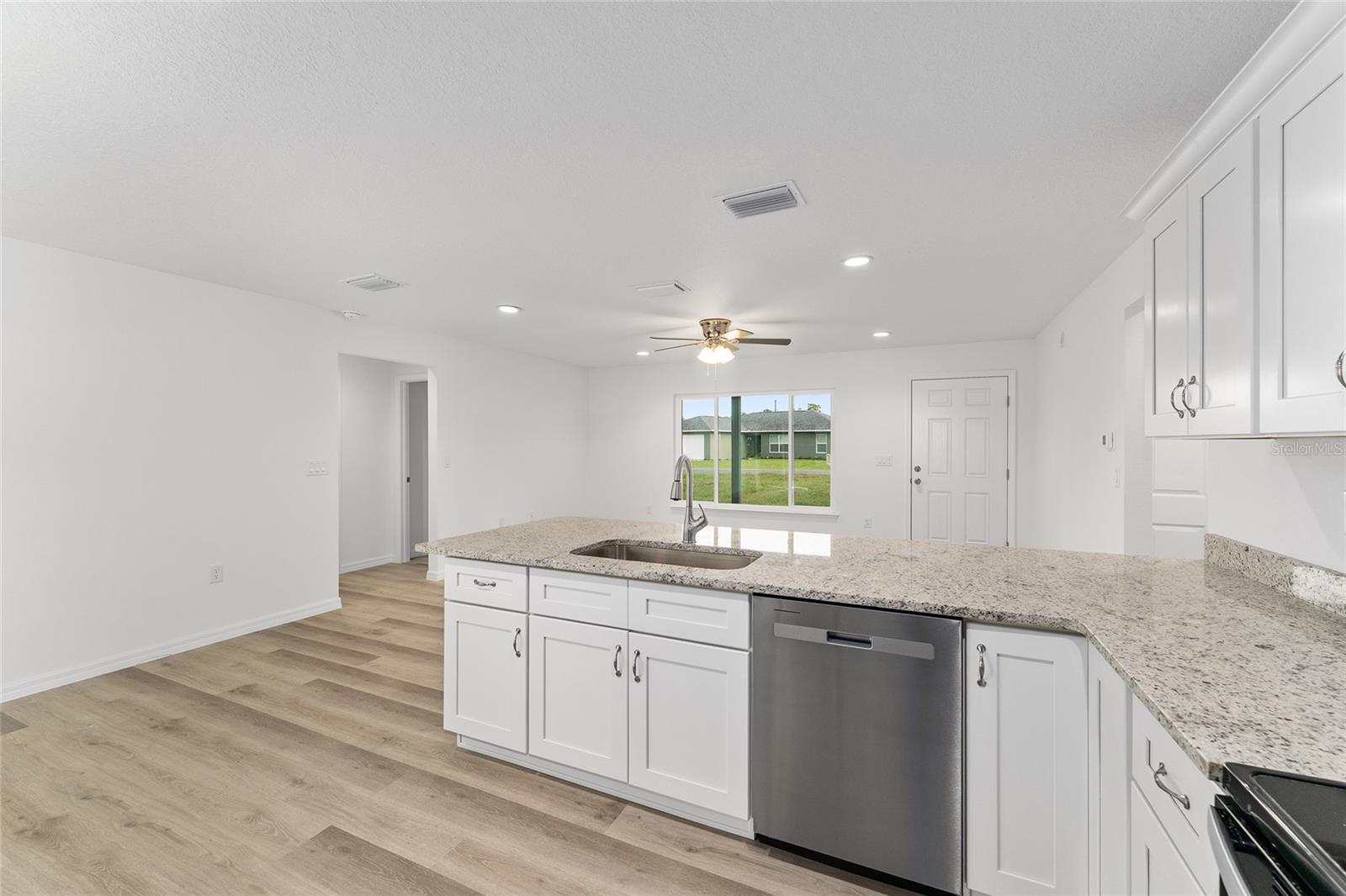 13119 NE 7TH LOOP, SILVER SPRINGS, FL — photo 23