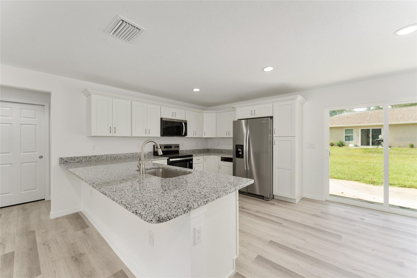 13027 NE 5TH PL, SILVER SPRINGS, FL — photo 16