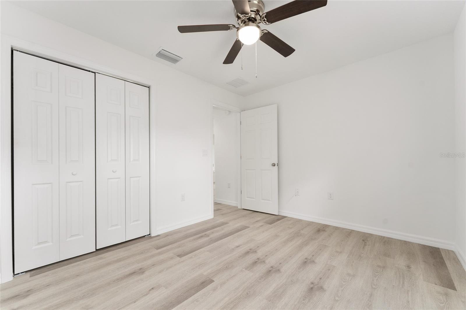 13027 NE 5TH PL, SILVER SPRINGS, FL — photo 32