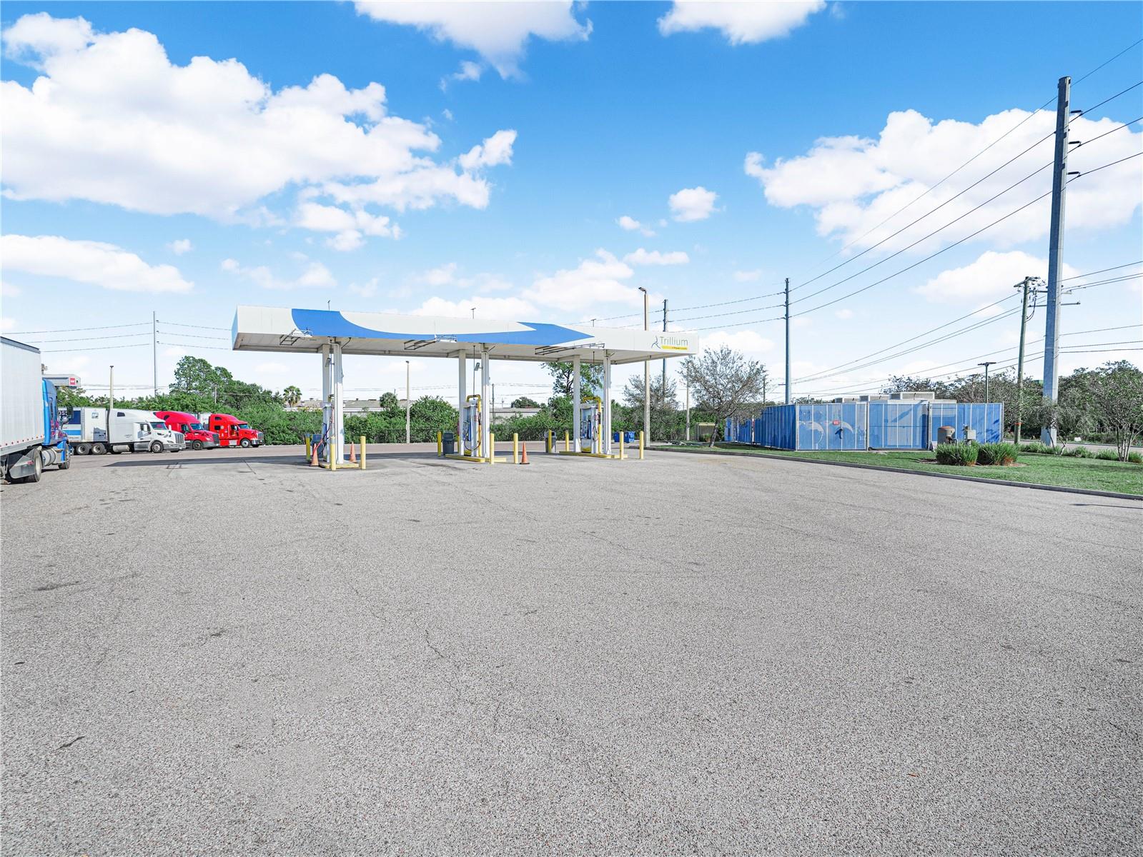 5030 MADISON AVE, TAMPA, FL — photo 3