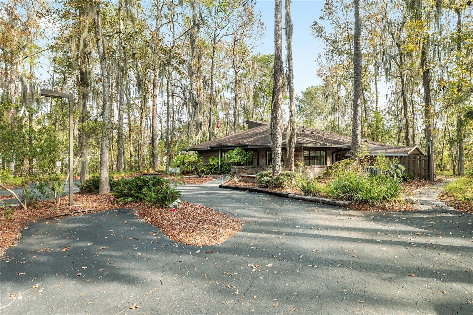 2750 SE 17TH ST, OCALA, FL — photo 2