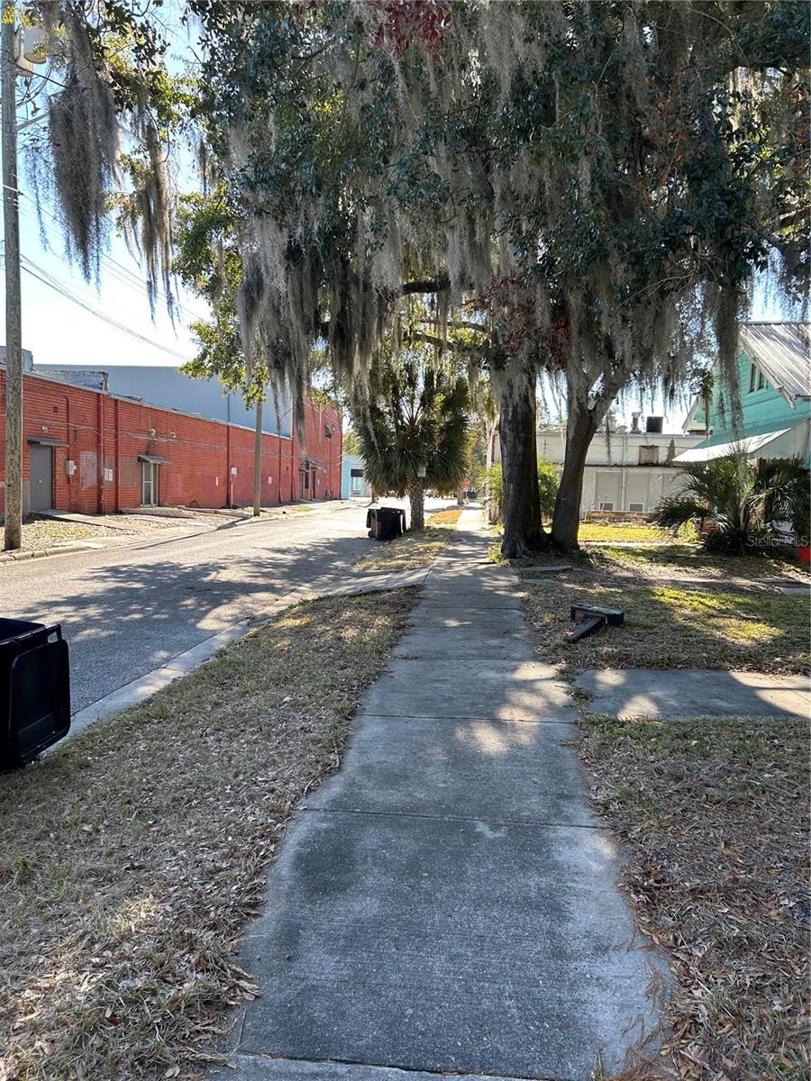 108 NW 7TH ST, GAINESVILLE, FL — photo 3