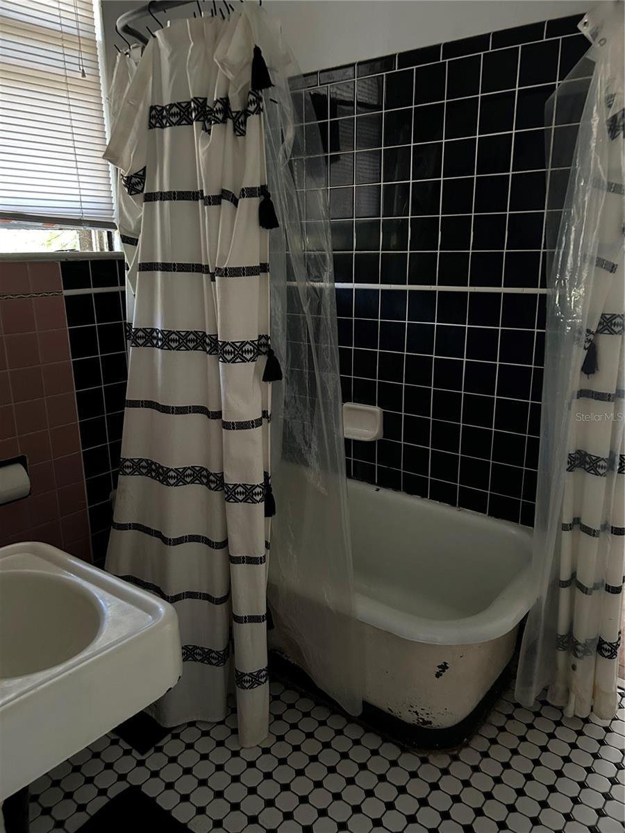 108 NW 7TH ST, GAINESVILLE, FL — photo 8
