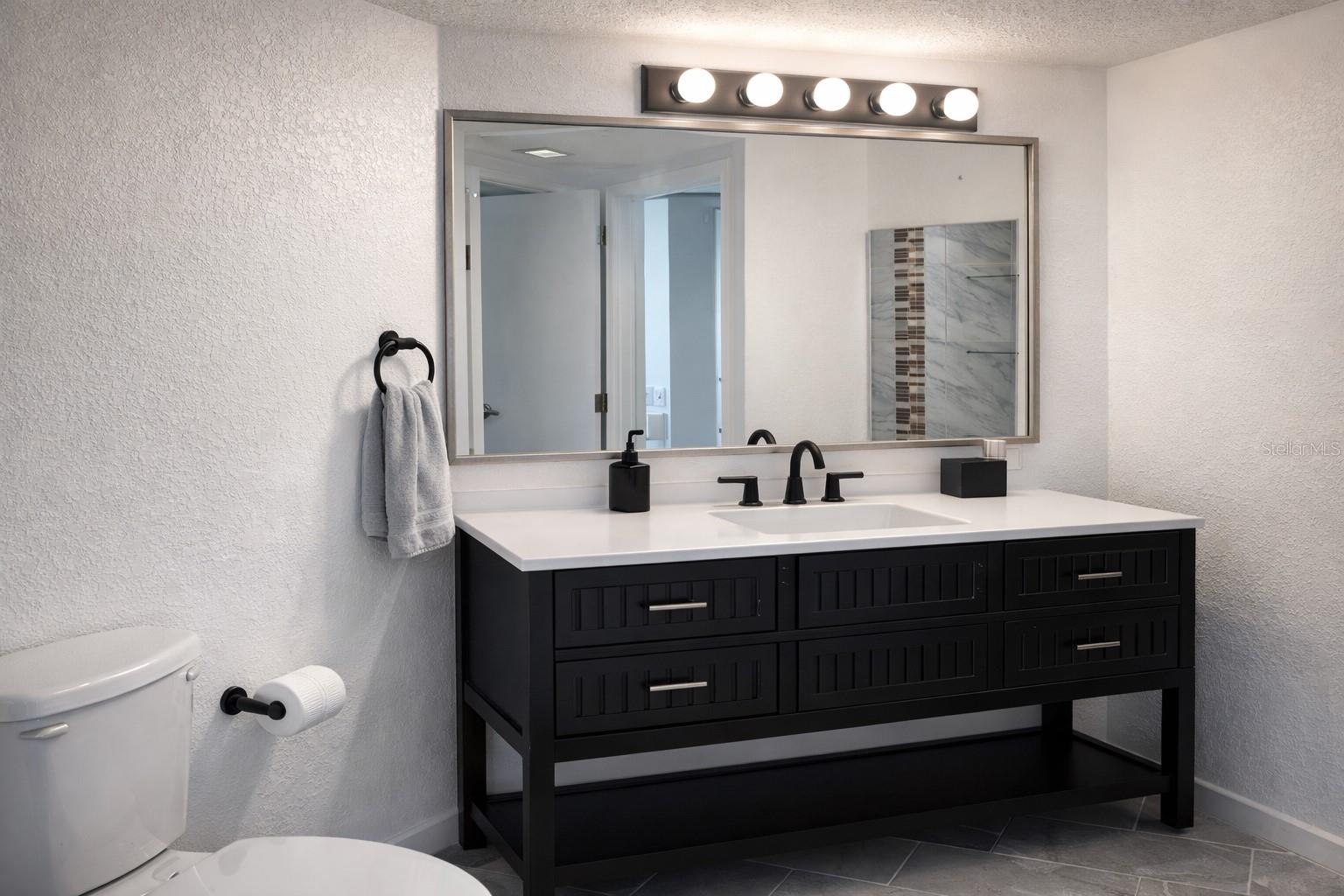 2333 FEATHER SOUND DR #B304, CLEARWATER, FL — photo 22
