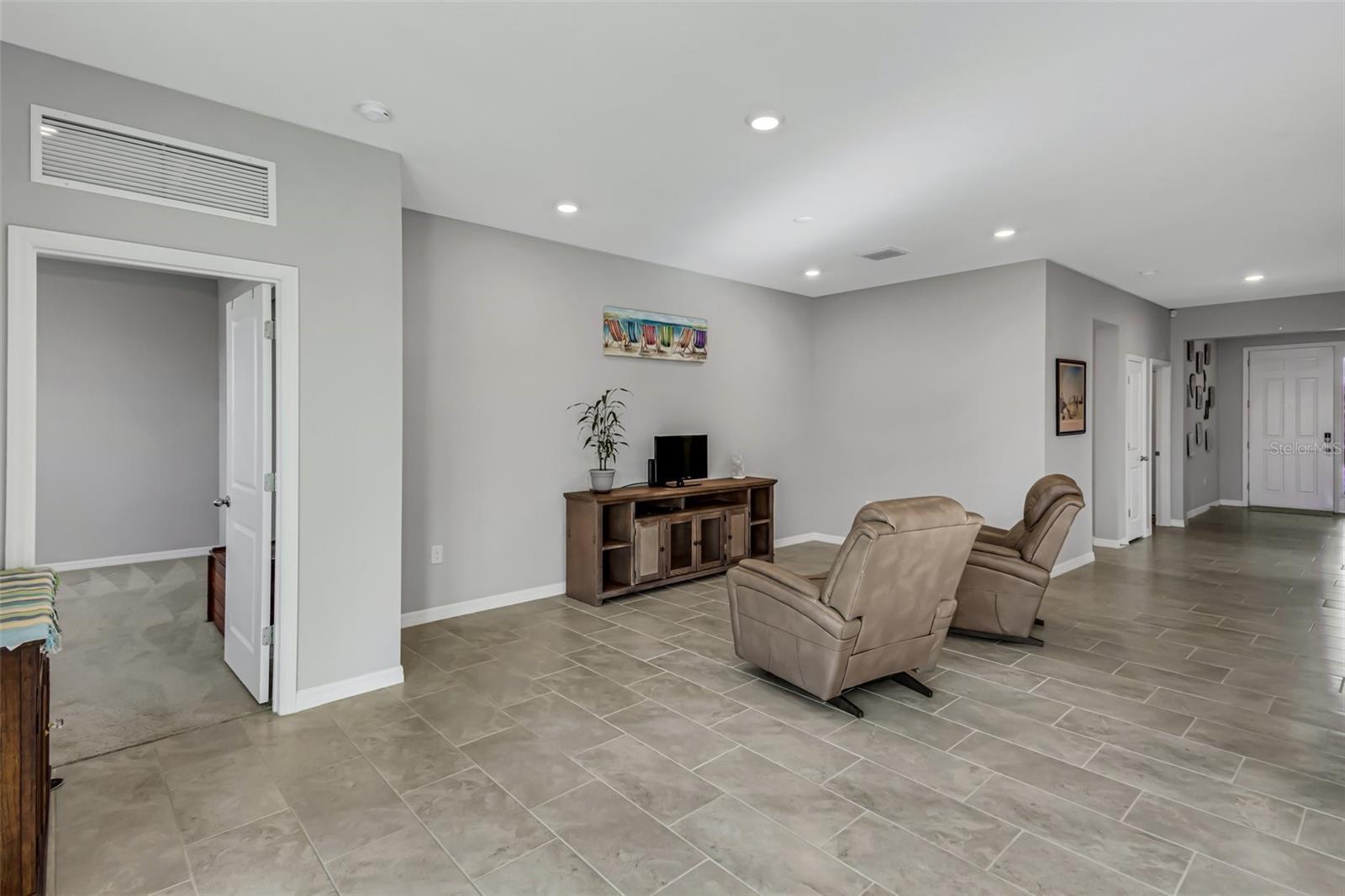 5625 SOFT SKIES DR, SARASOTA, FL — photo 12