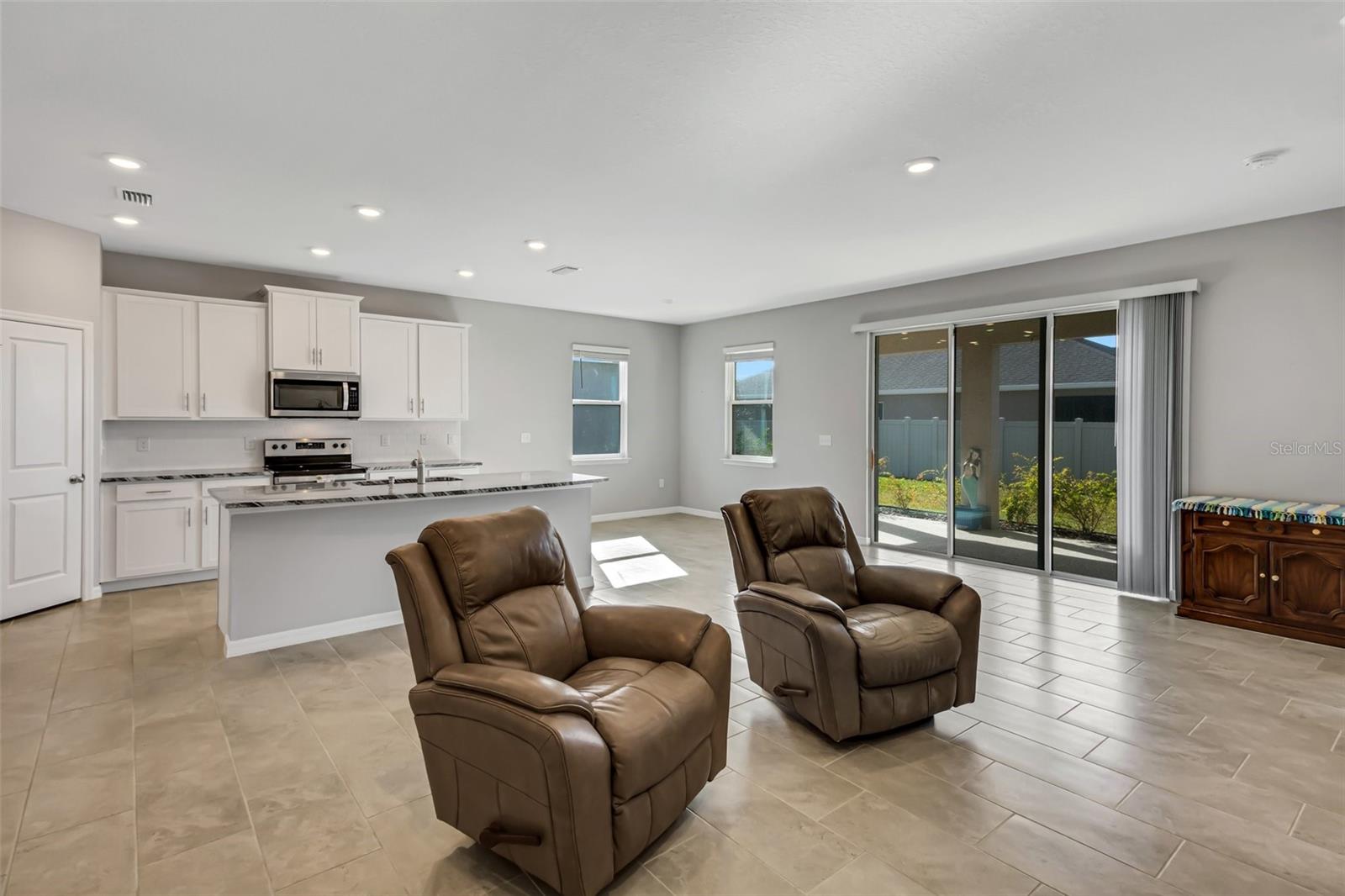 5625 SOFT SKIES DR, SARASOTA, FL — photo 14