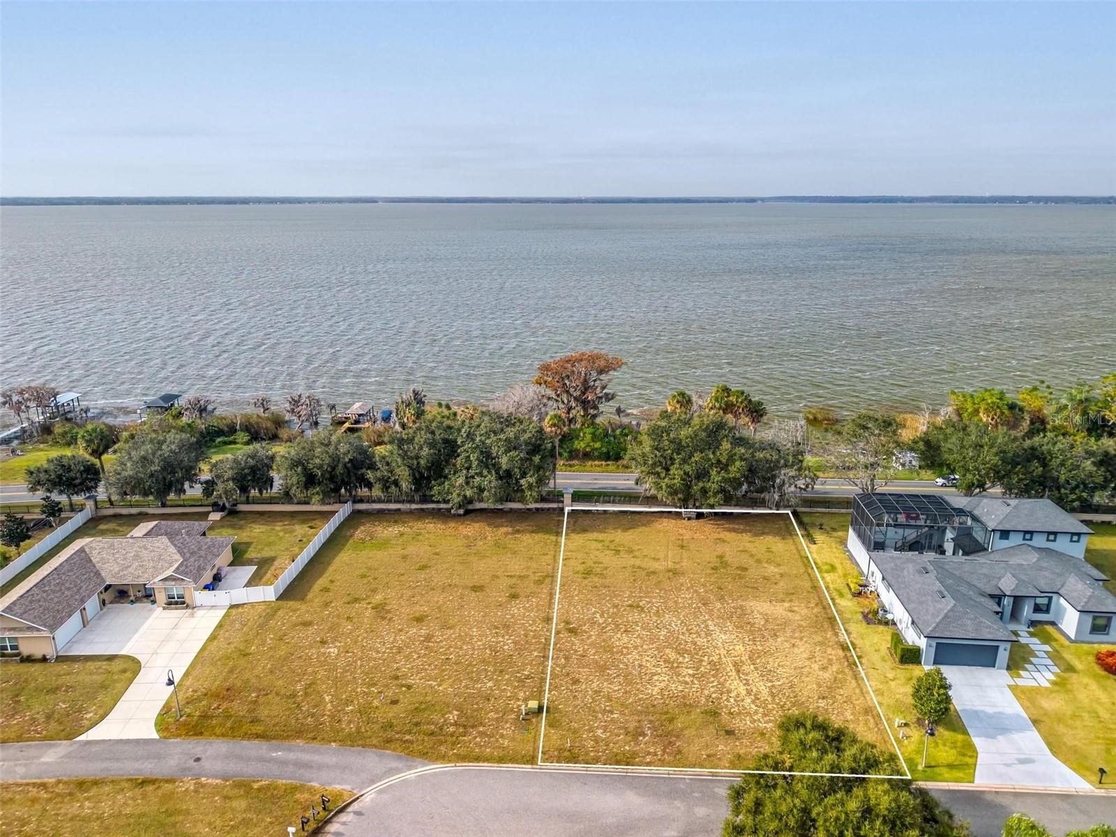 3231 LANDING VW, TAVARES, FL — photo 15